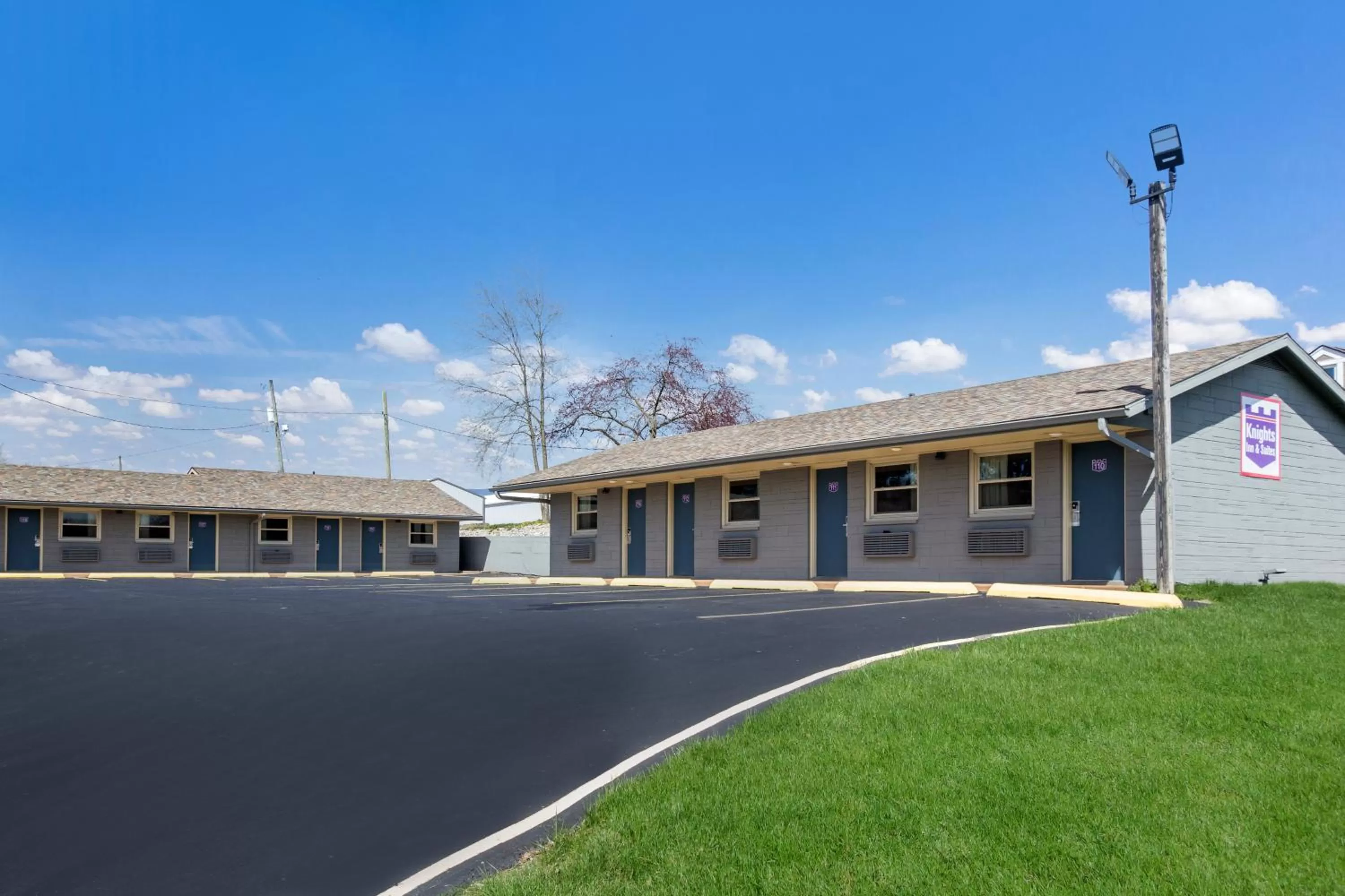 Knights Inn and Suites Salem