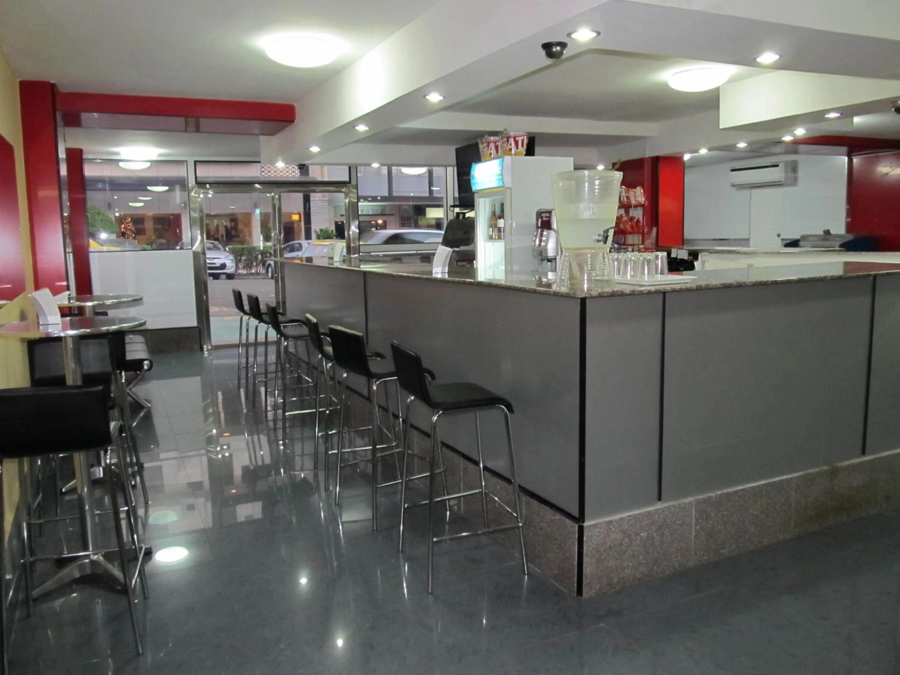 Restaurant/places to eat in Discovery