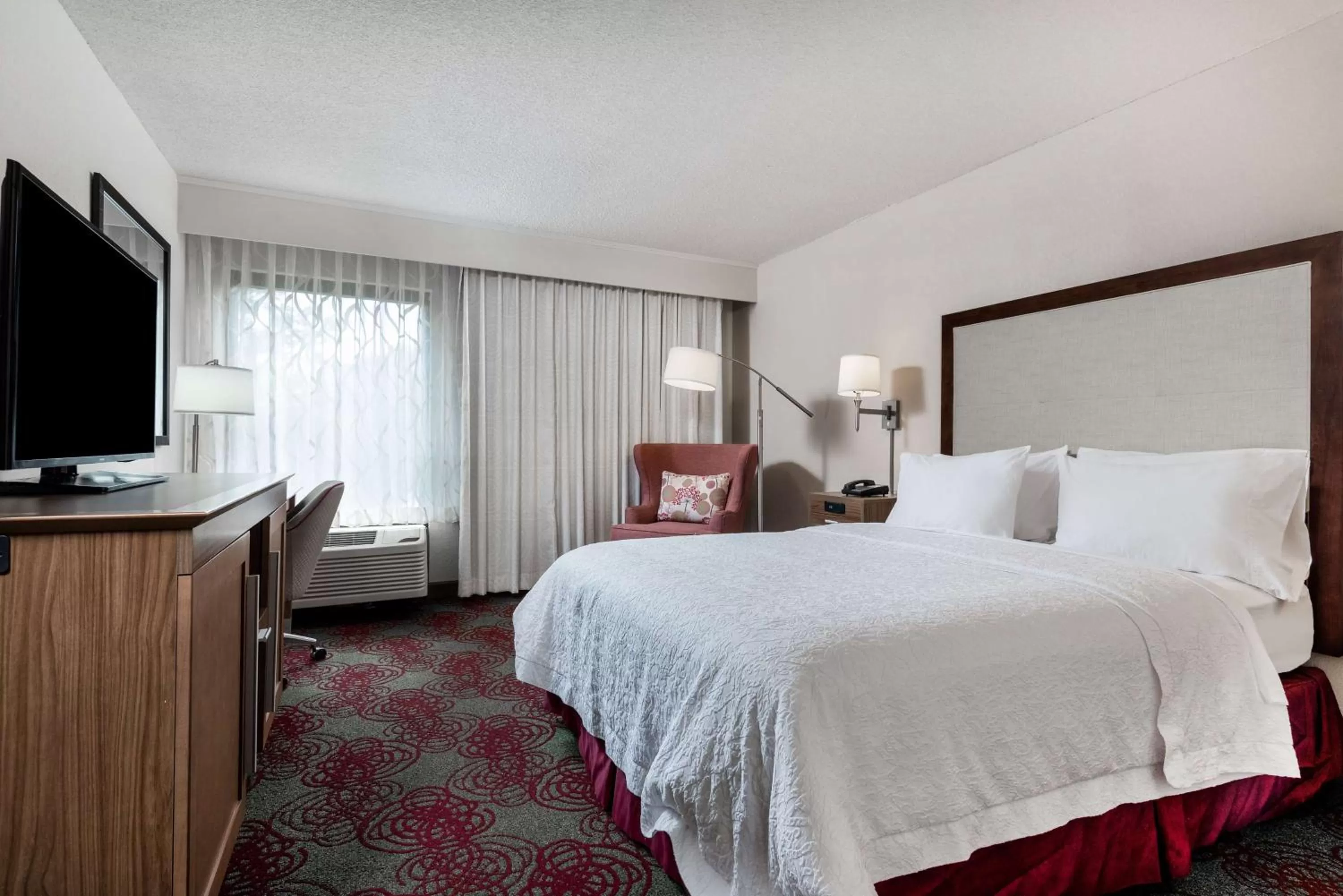 Queen Room with Bath Tub - Disability Access/Non-Smoking  in Hampton Inn Debary-Deltona