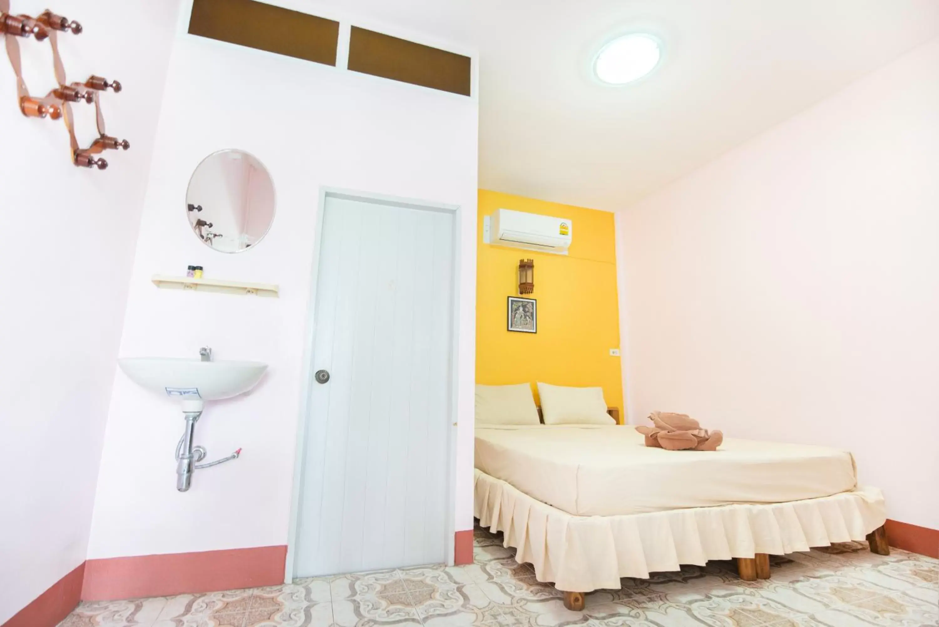 Standard Double Room with Pool View in Pongphen Guesthouse - SHA Plus Certified Standard Double Room with Pool View in Pongphen Guesthouse - SHA Plus Certified