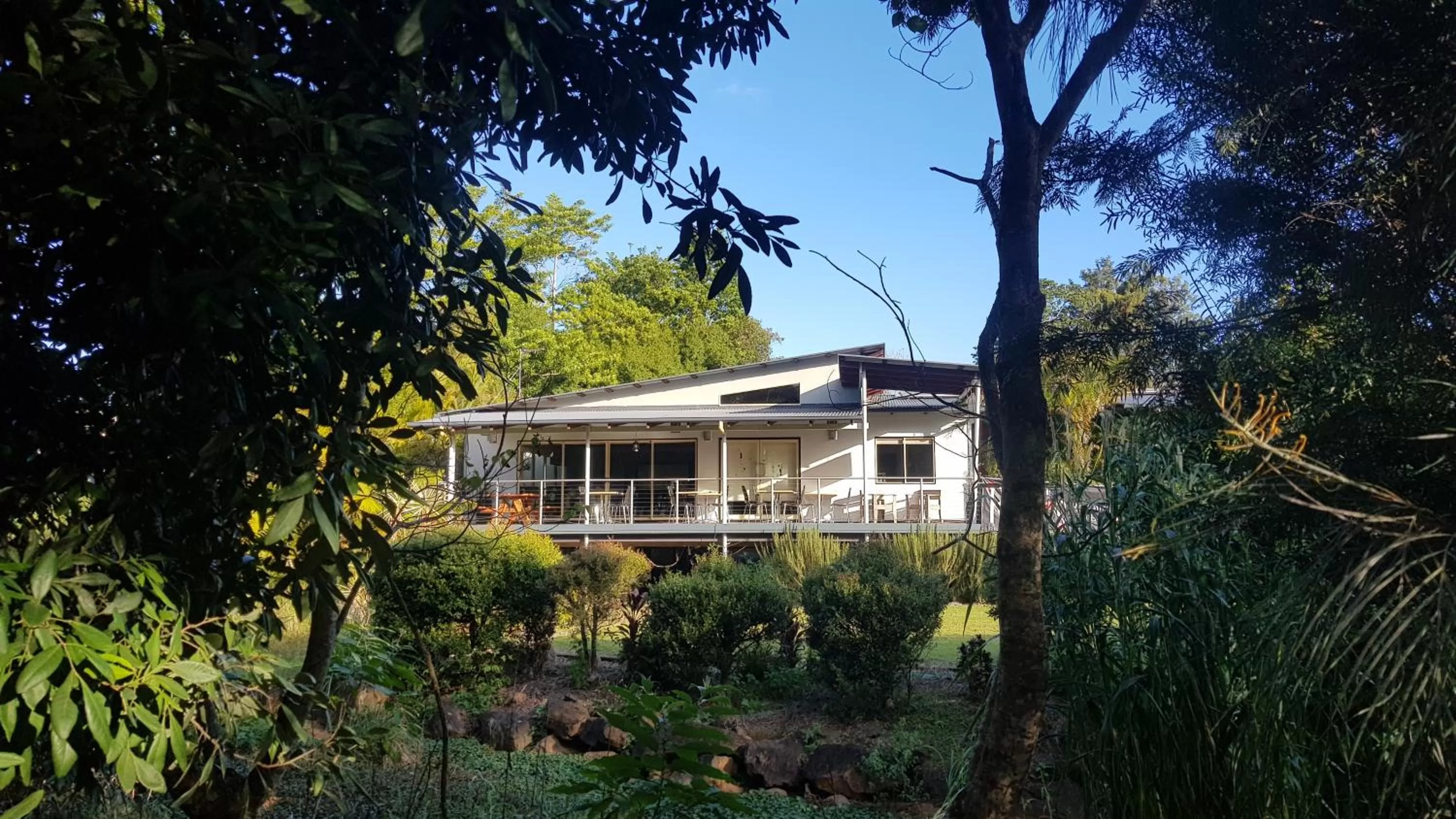 Property building in Red Bridge Motor Inn