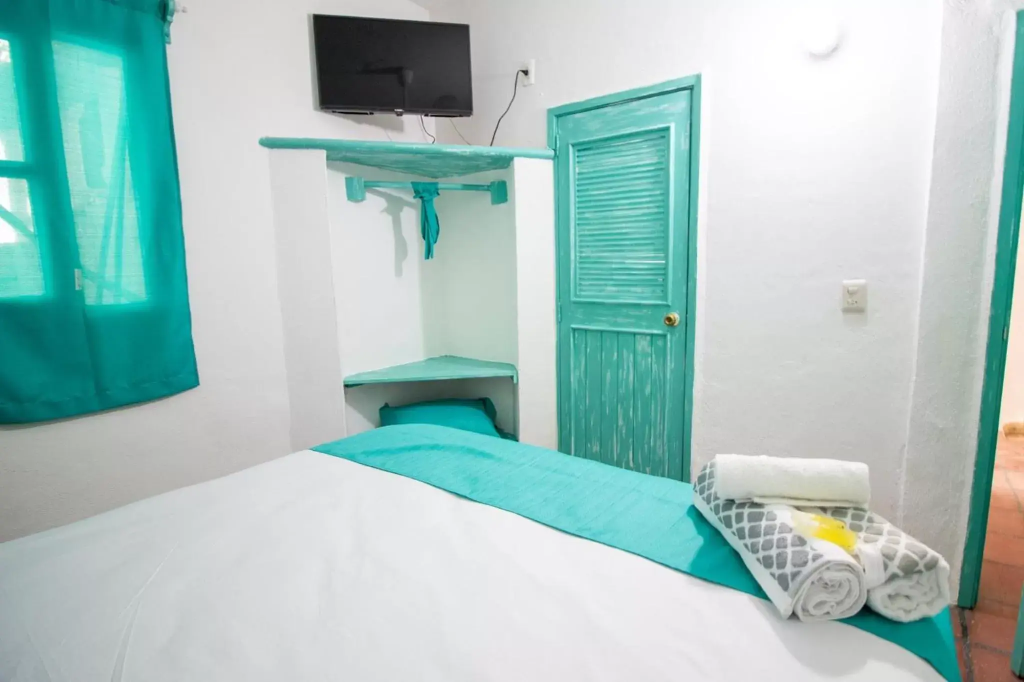 Standard Quadruple Room in Hotel Costa 55 Puerto Escondido Standard Quadruple Room in Hotel Costa 55 Puerto Escondido