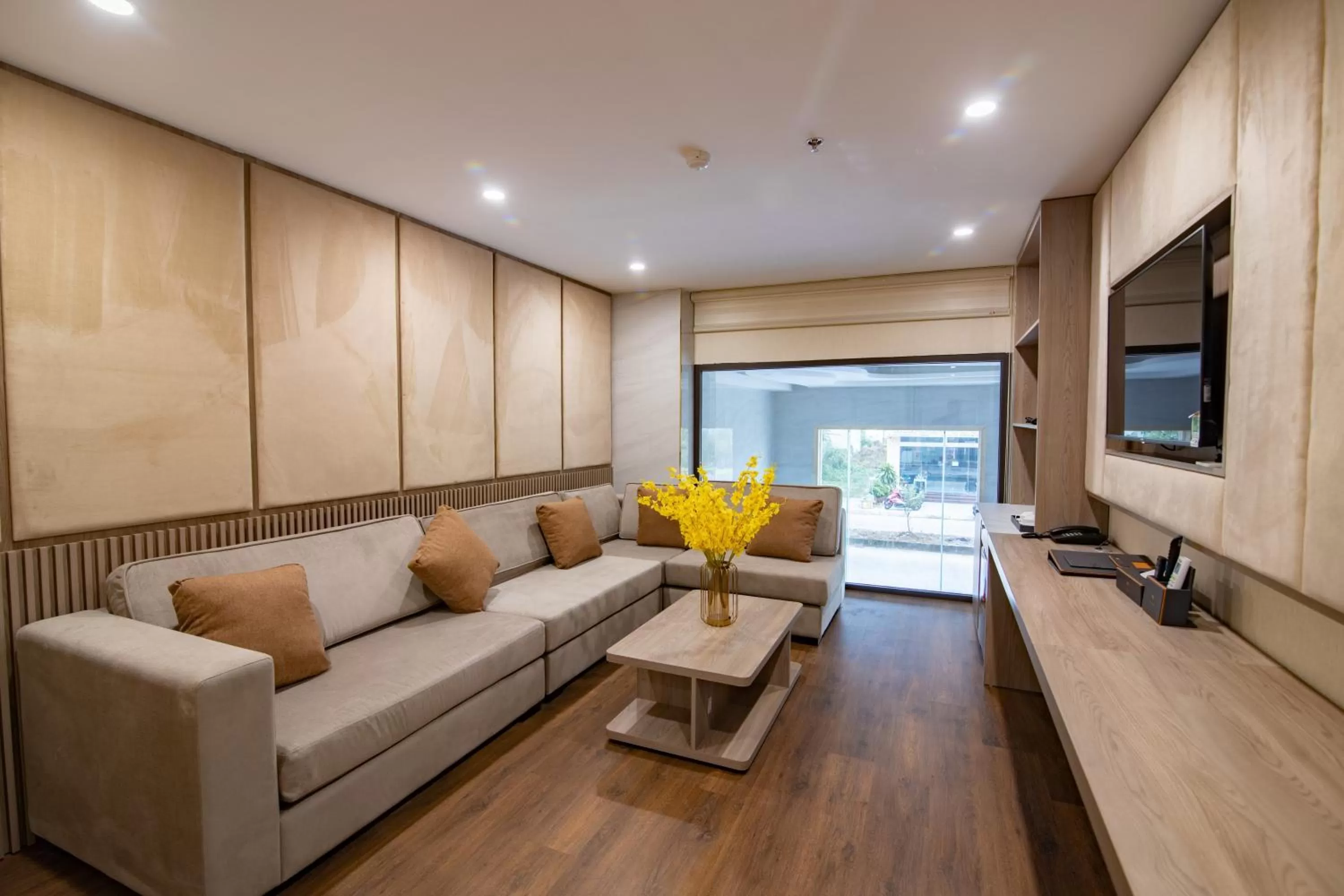 Seating area in Sunshine Hotel Móng Cái