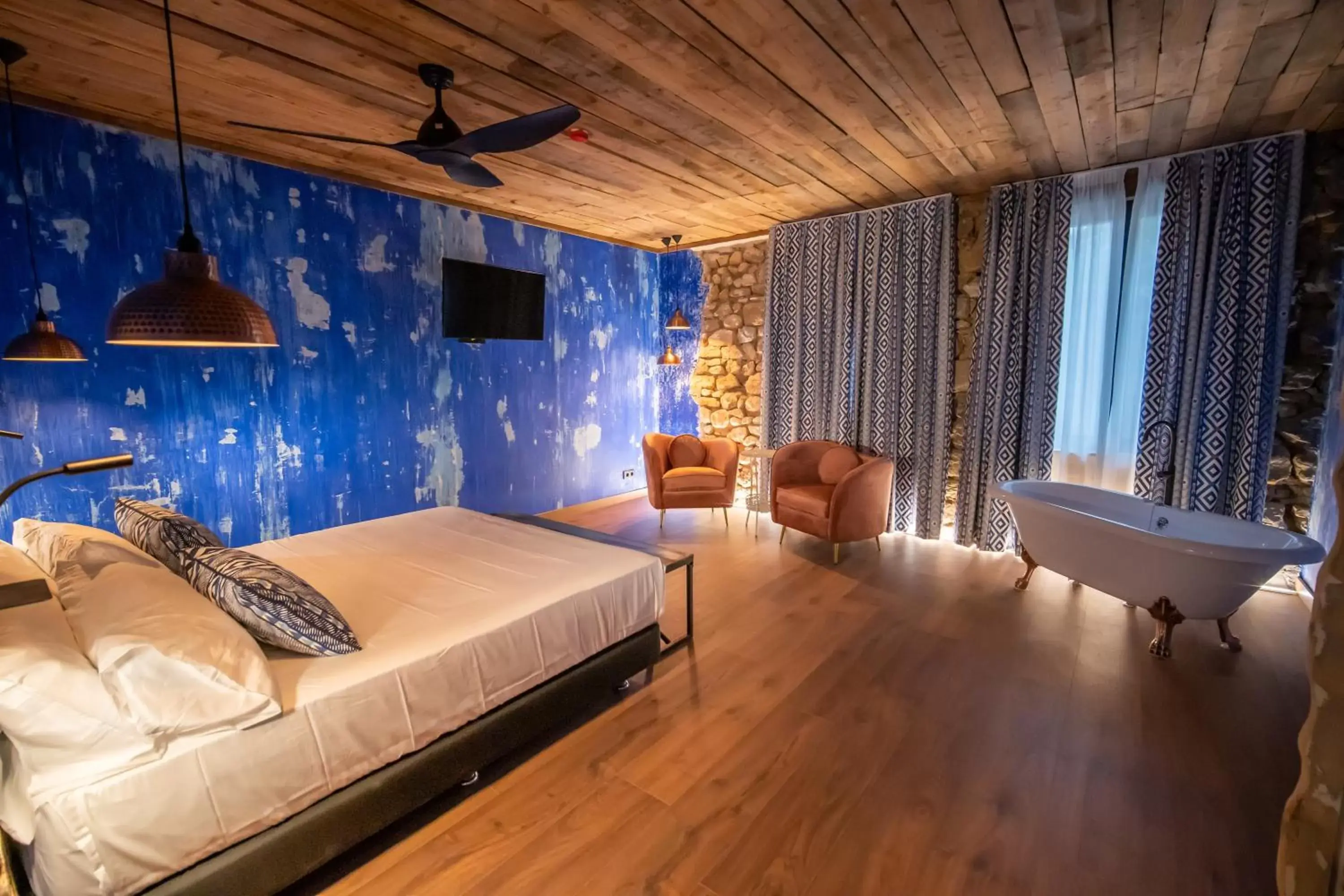 Deluxe Double Room with Bath in HOTEL SOMNIFABRIK Deluxe Double Room with Bath in HOTEL SOMNIFABRIK