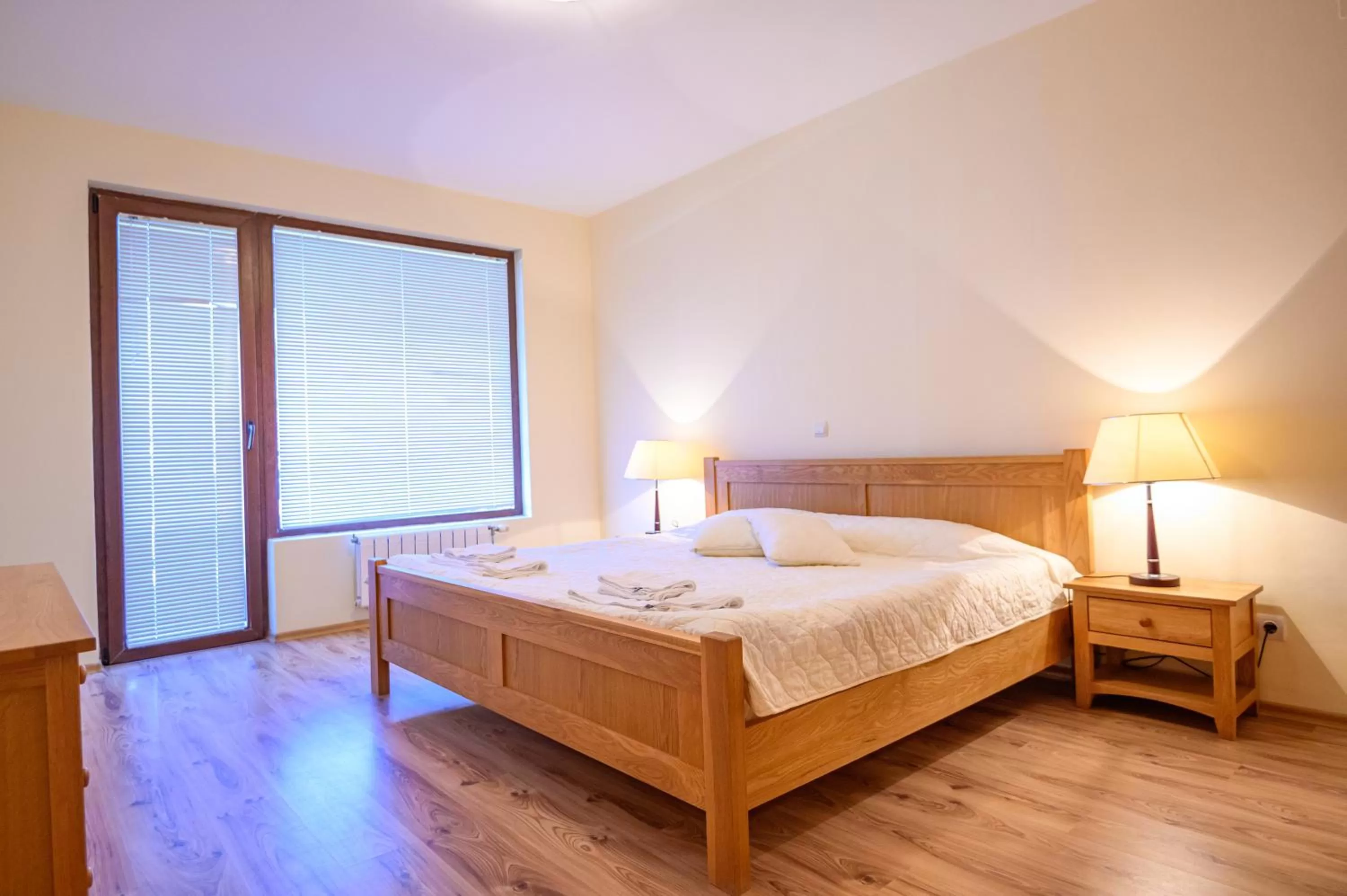 Bedroom, Bed in Parklands Hotel & Pool