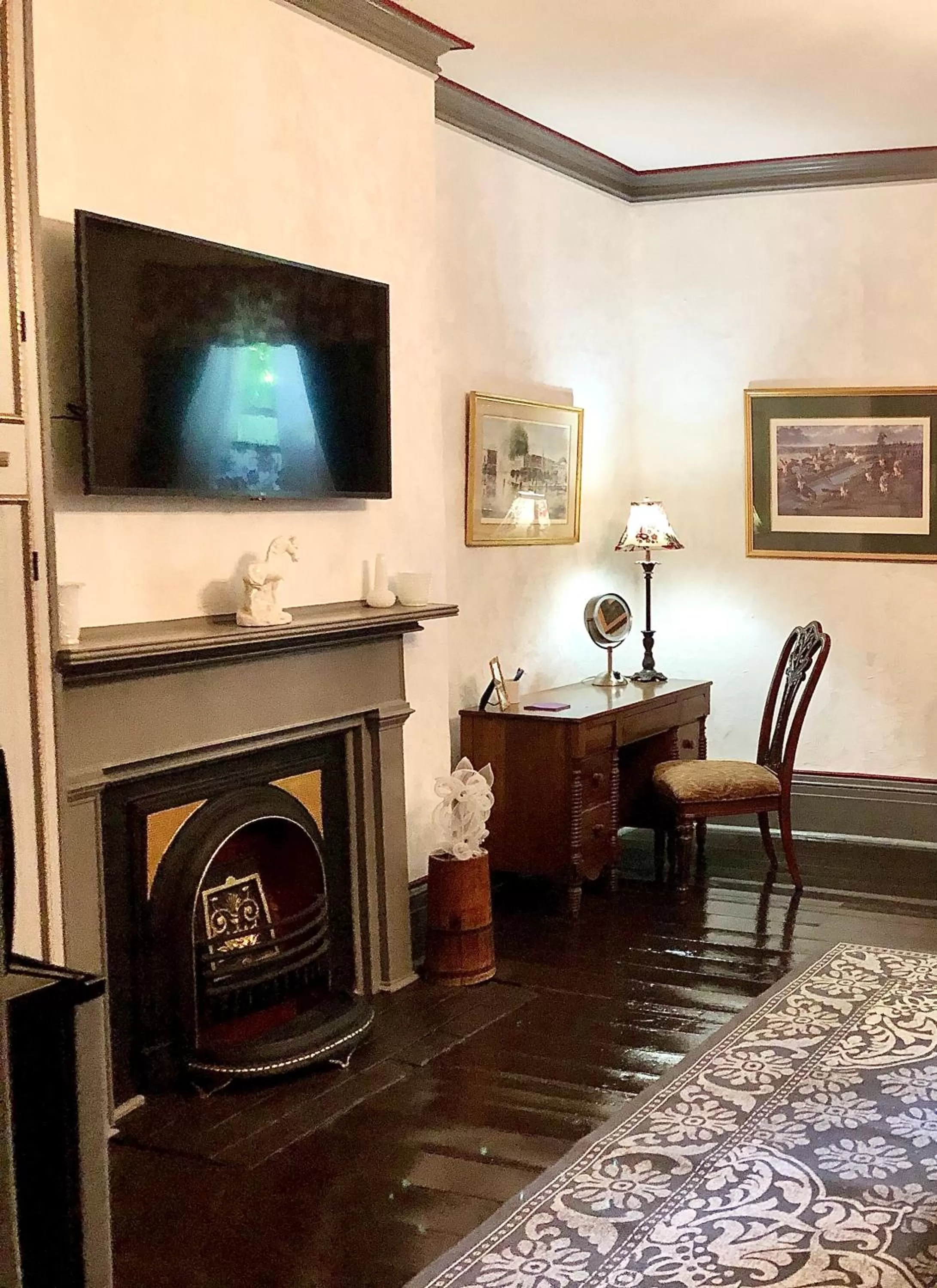 TV and multimedia in Belmont Inn