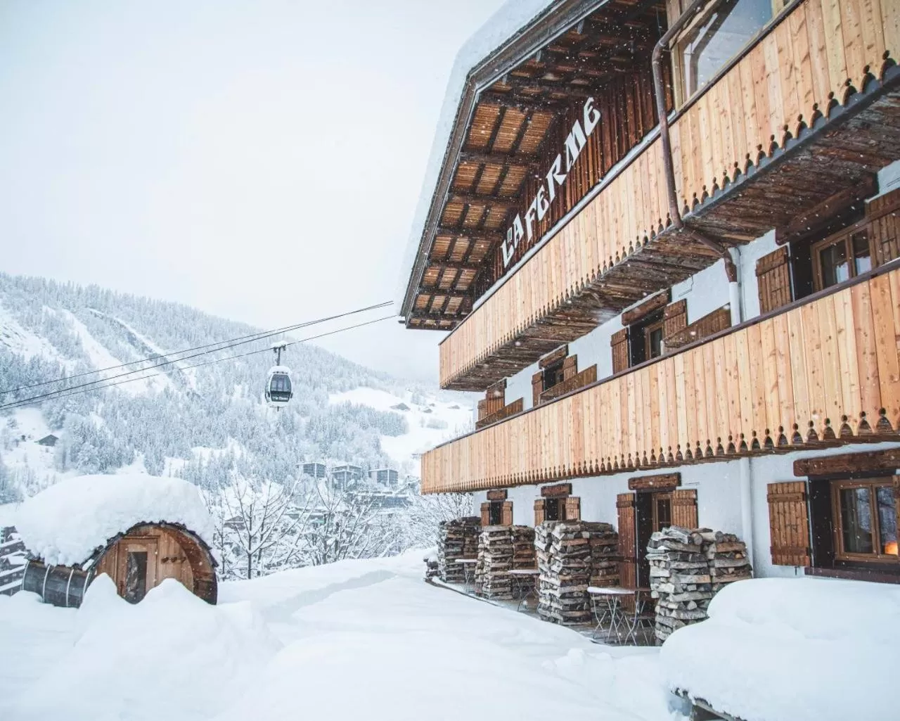 Facade/entrance in La Ferme