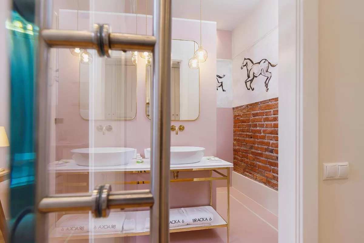 Shower in Apartamenty Bracka 6