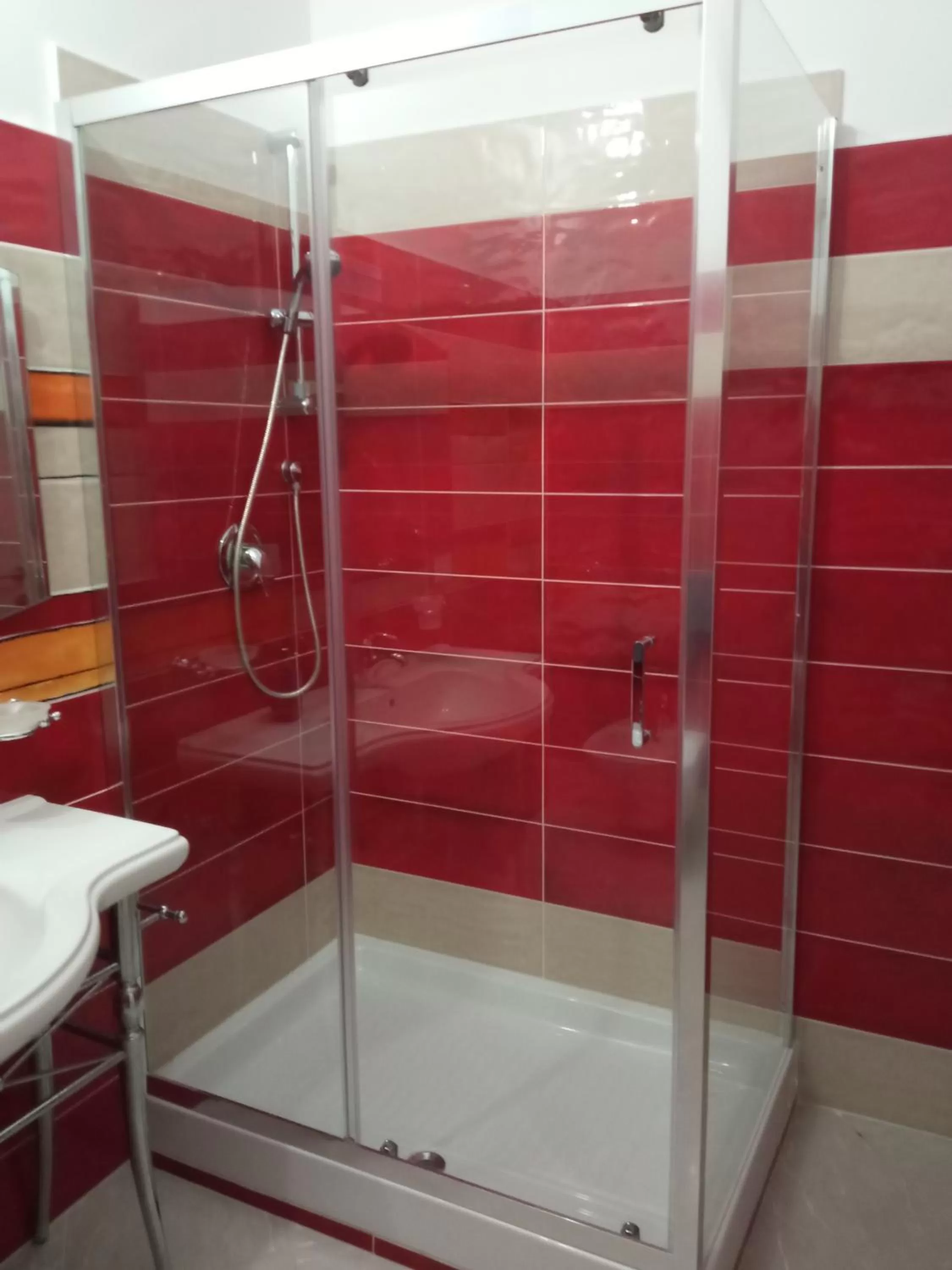 Shower, Bathroom in A Casa di Gi