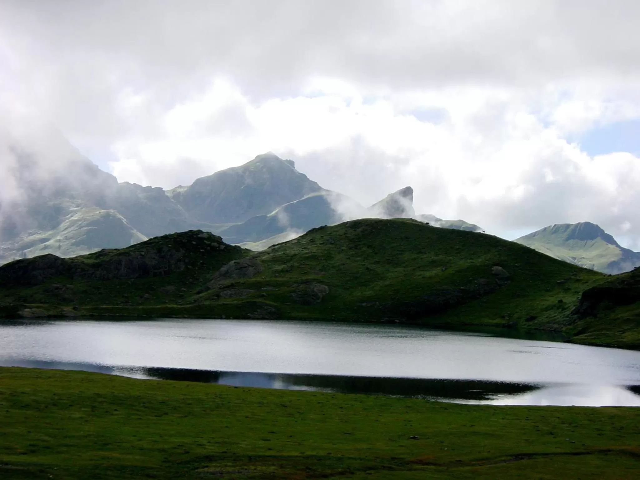 Hiking in Parc Beaumont Hôtel & Spa Pau - MGallery Collection
