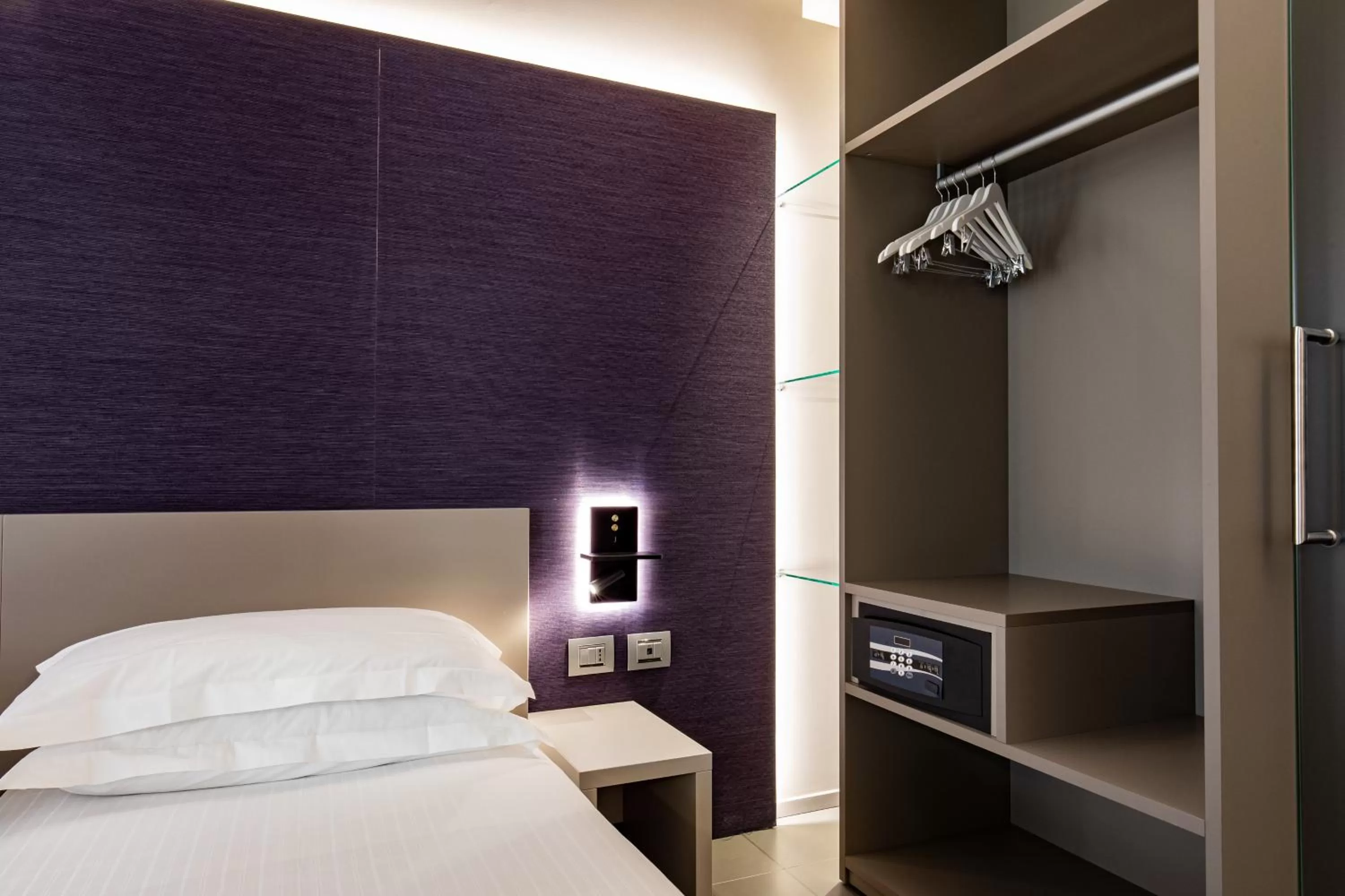 Photo of the whole room, Bed in RB del Teatro&Apartaments