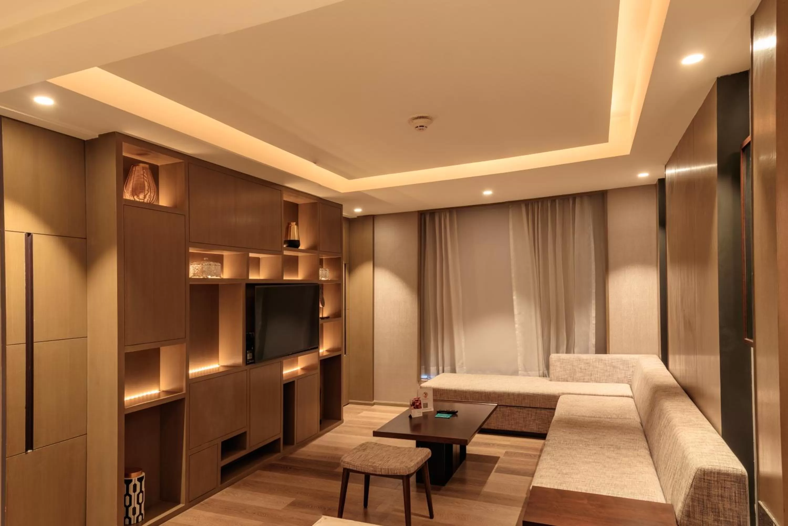 Seating area, Bed in Courtyard by Marriott Amritsar