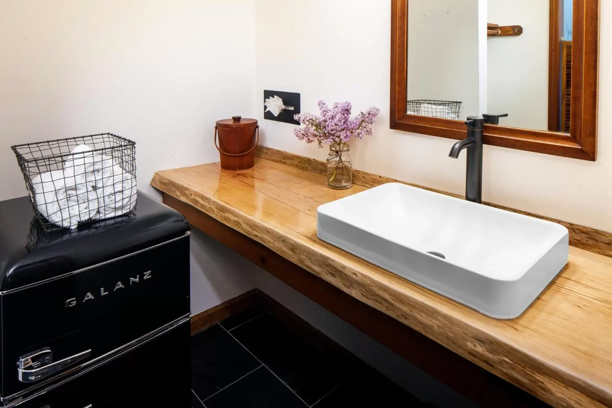 Deluxe Queen Room with Two Queen Beds (Manchester) in Aspen at Manchester Deluxe Queen Room with Two Queen Beds (Manchester) in Aspen at Manchester