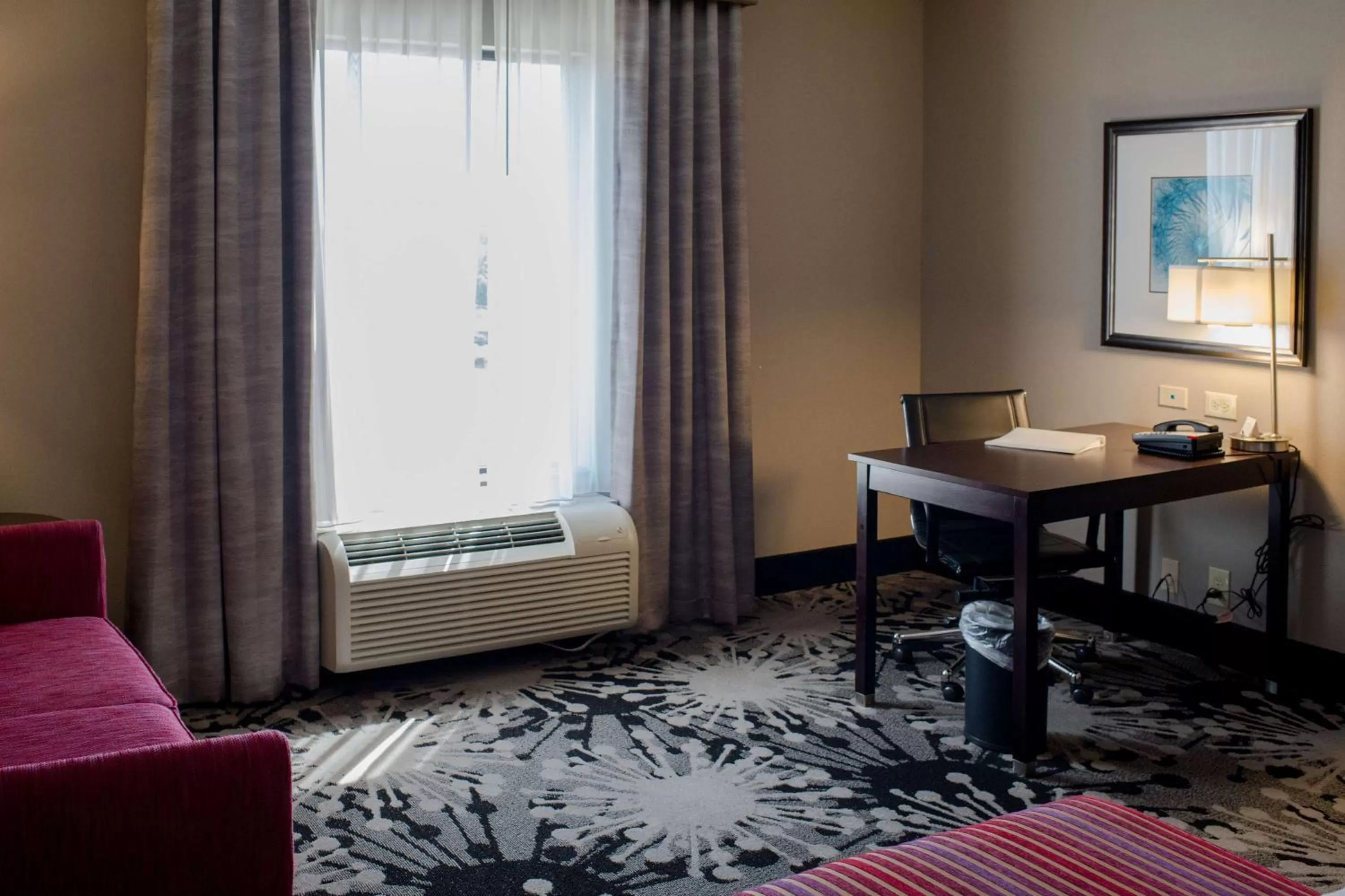 Bed in Hampton Inn Oxford/Conference Center