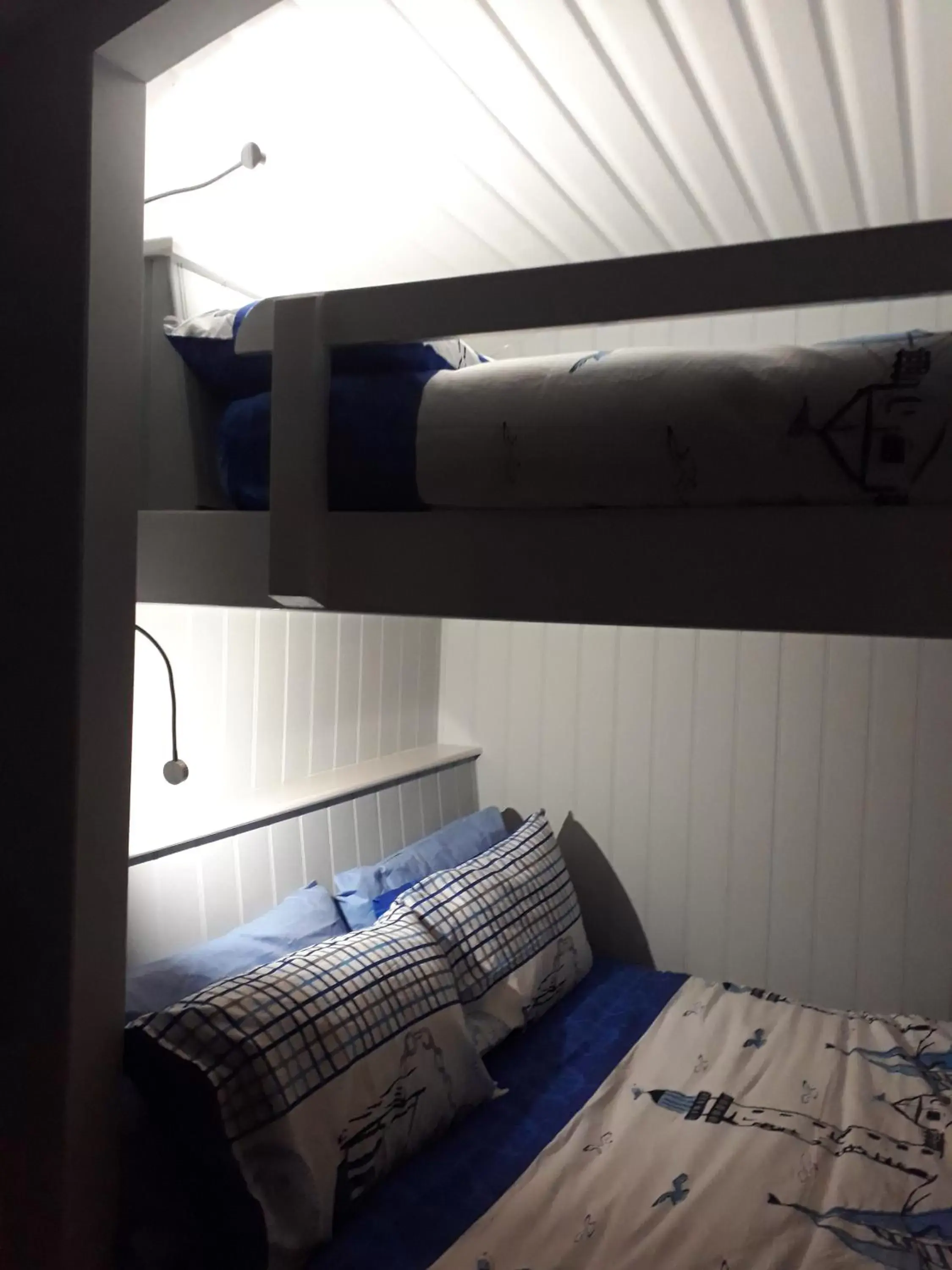 Studio with Sea View in Allibella Shepherds Hut, Amazing Seaview, Private garden, Pet Friendly Studio with Sea View in Allibella Shepherds Hut, Amazing Seaview, Private garden, Pet Friendly