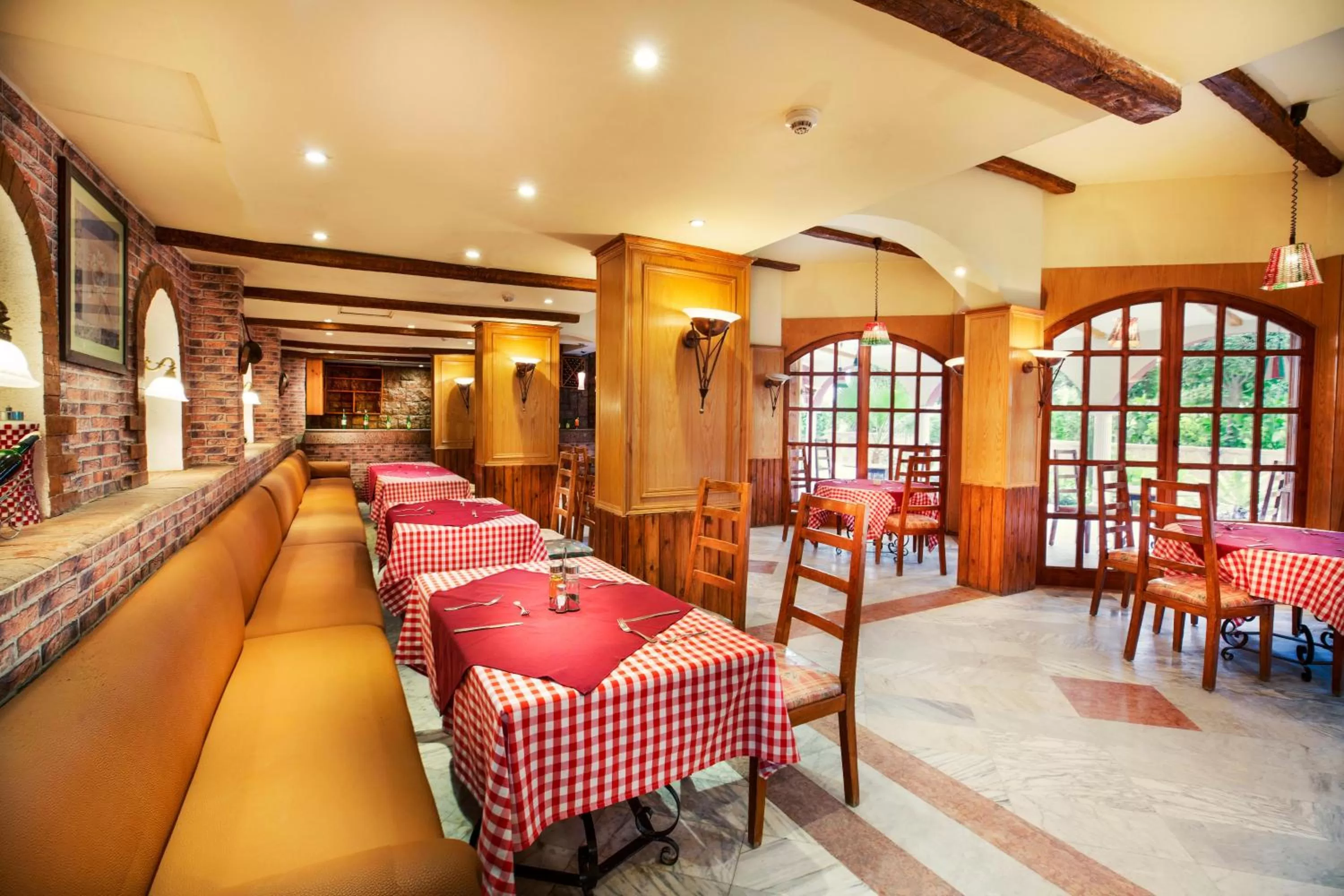 Restaurant/places to eat in Pyramisa Hotel Luxor