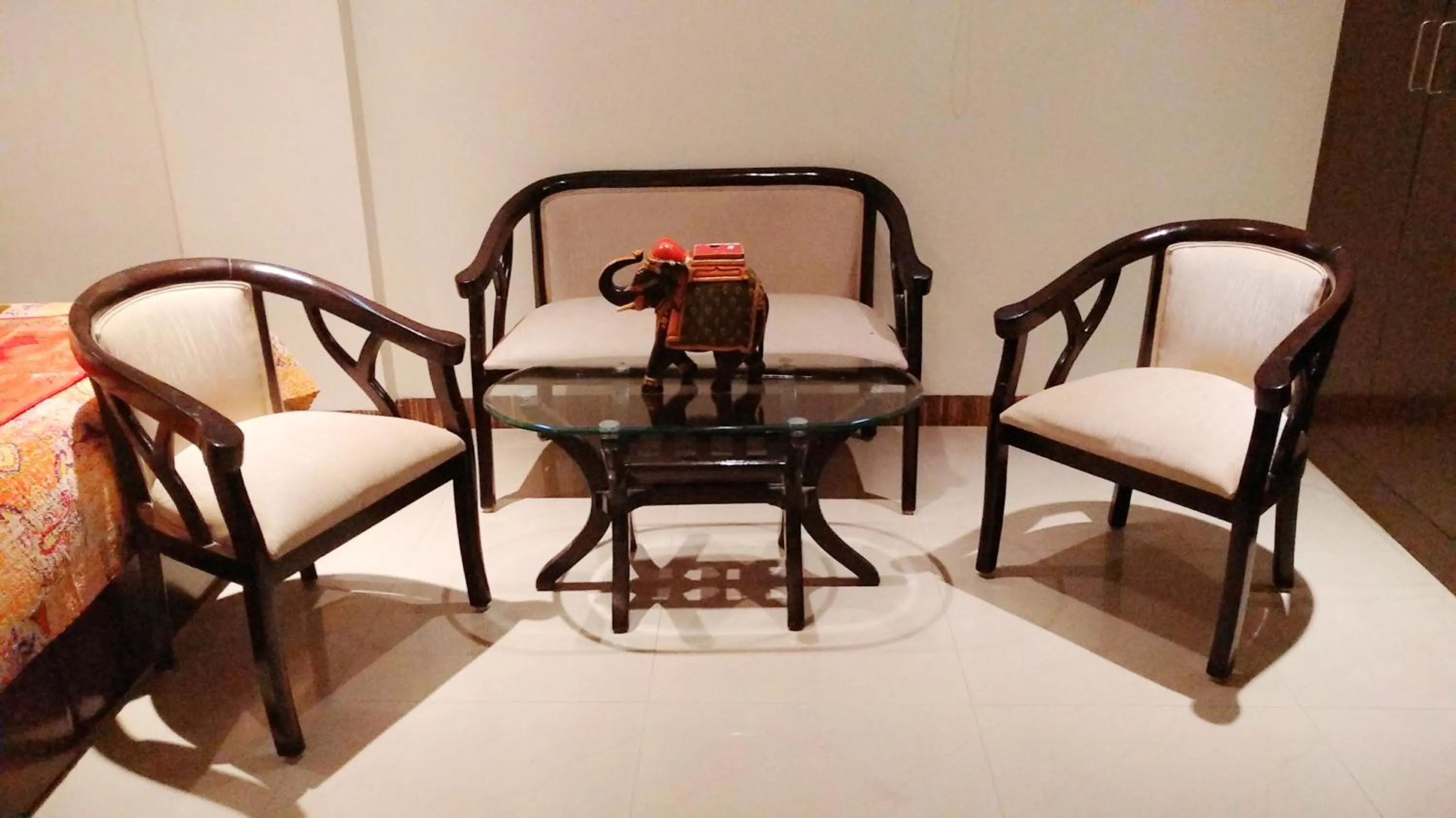 Seating area in Hotel Karan Vilas