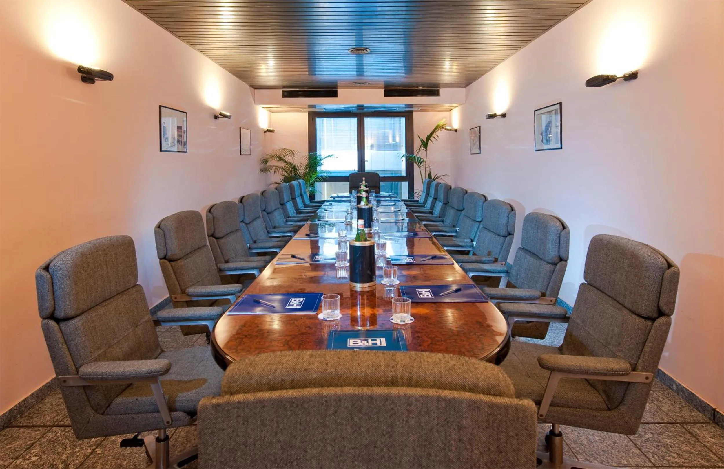 Business facilities in Hotel Comtur