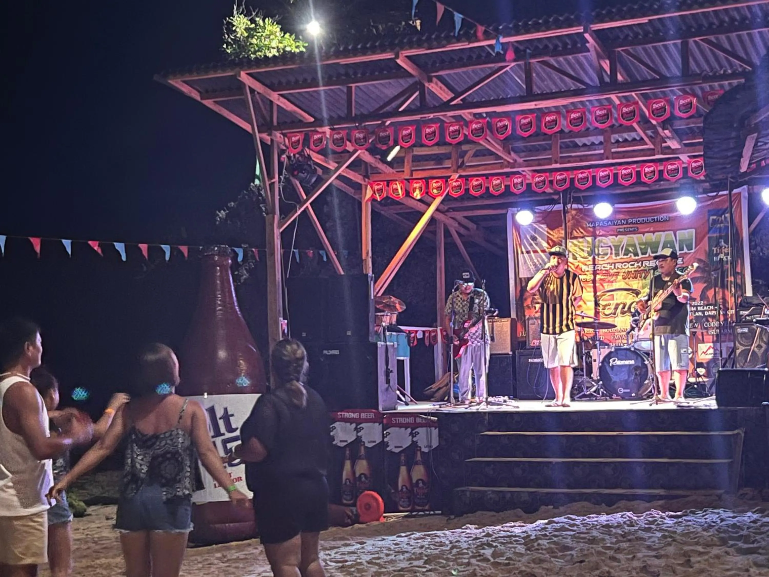 Entertainment in Gratum Beach Resort