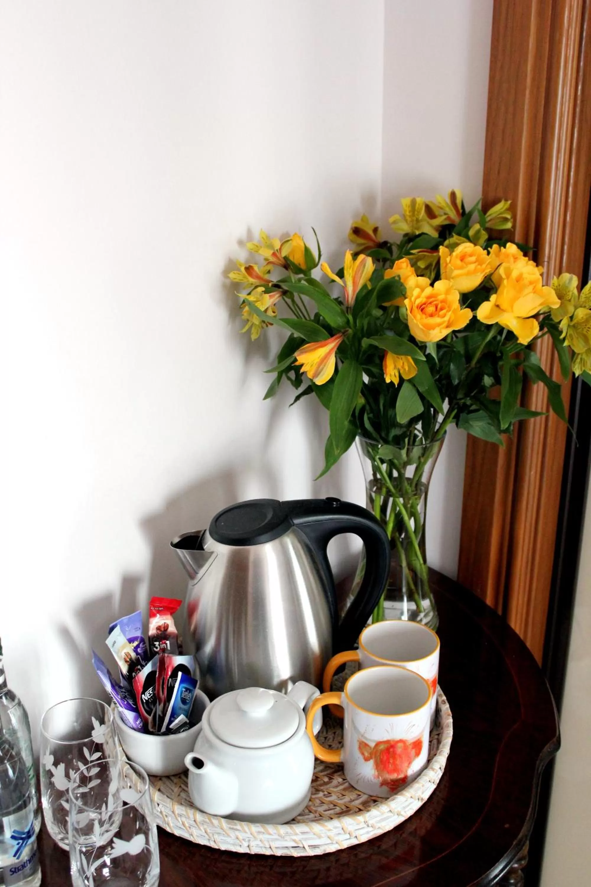 Coffee/tea facilities in Backbrae House B&B