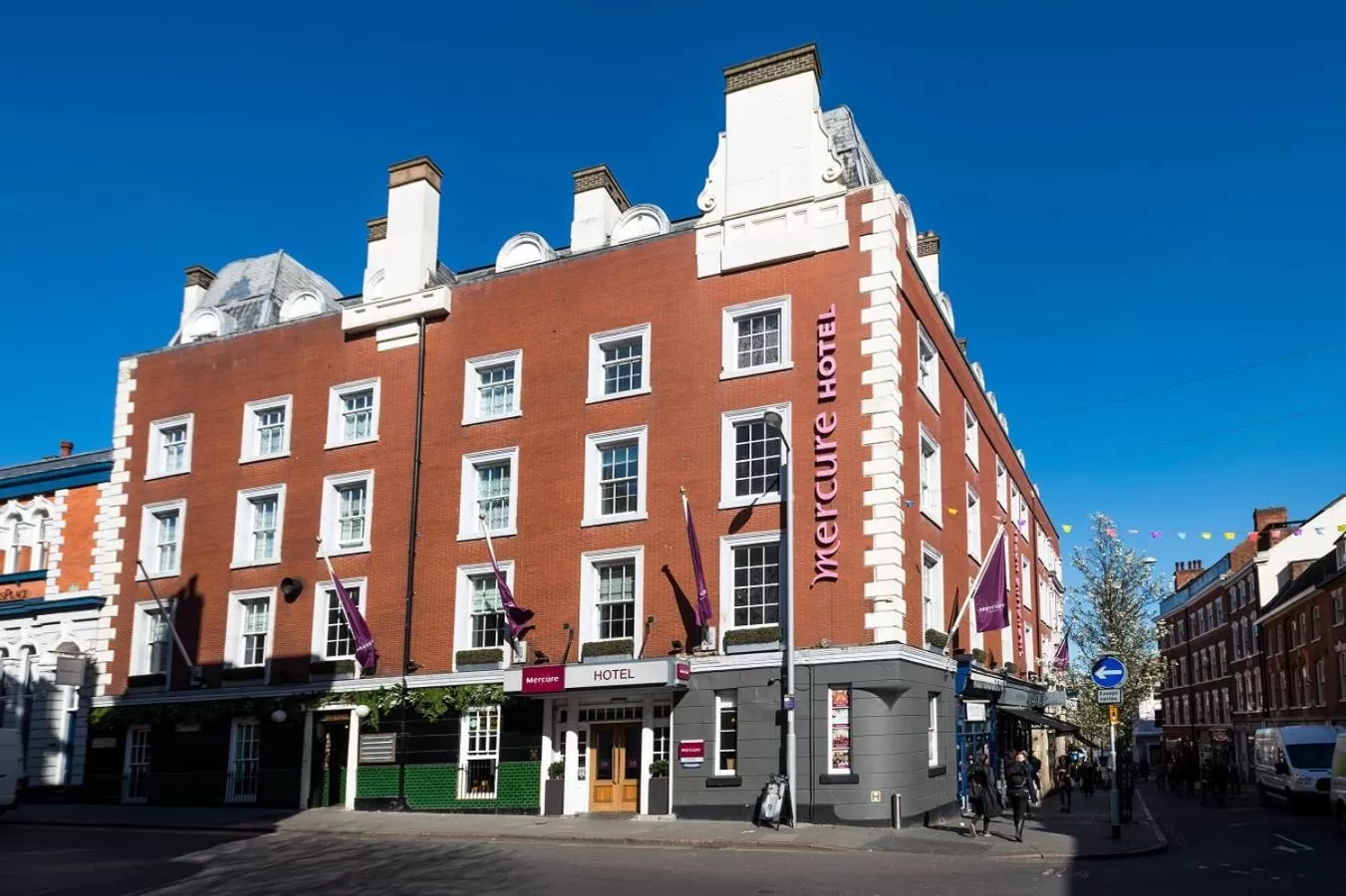 Property building in Mercure Nottingham City Centre Hotel
