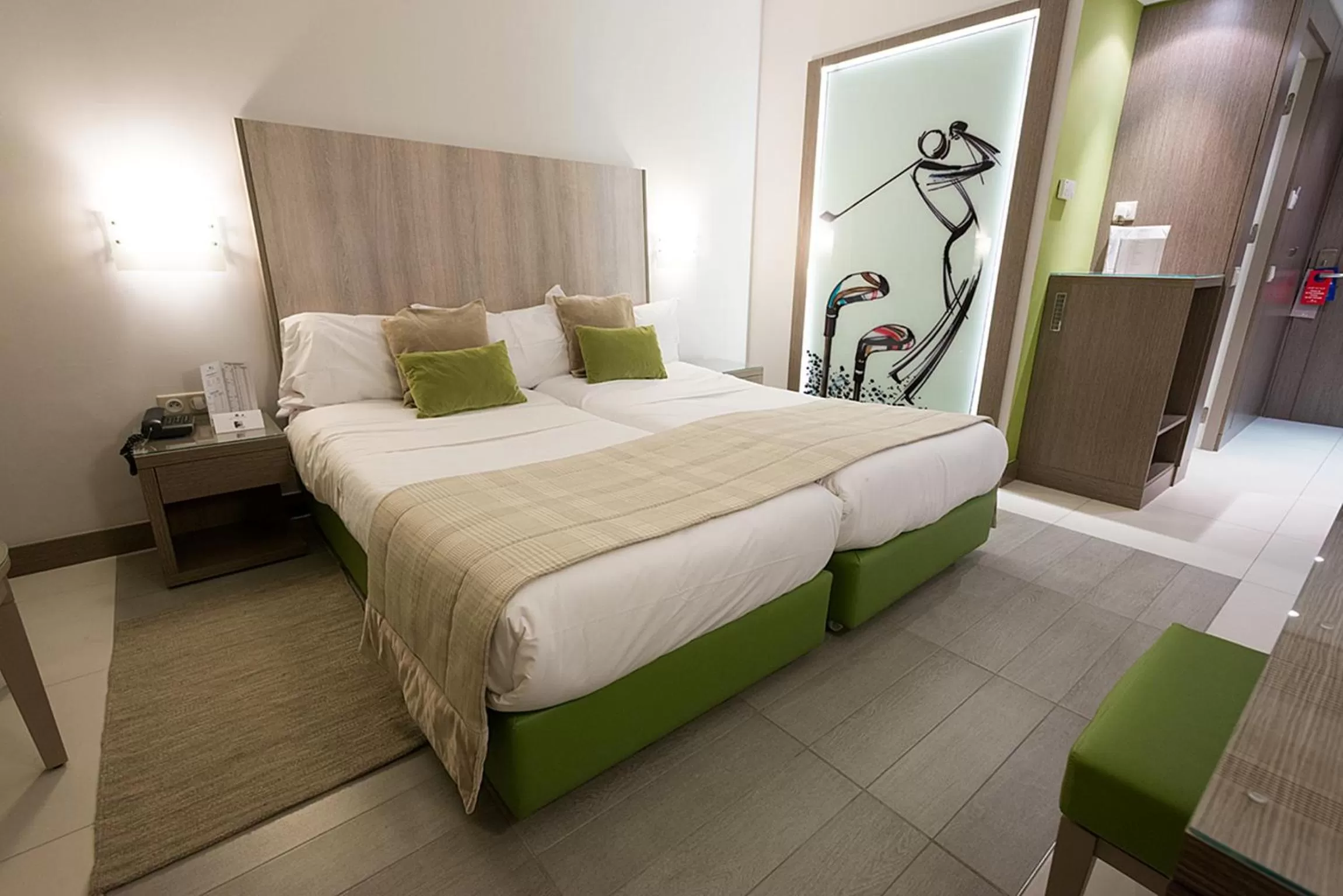 Photo of the whole room, Bed in Golf Royal Hotel