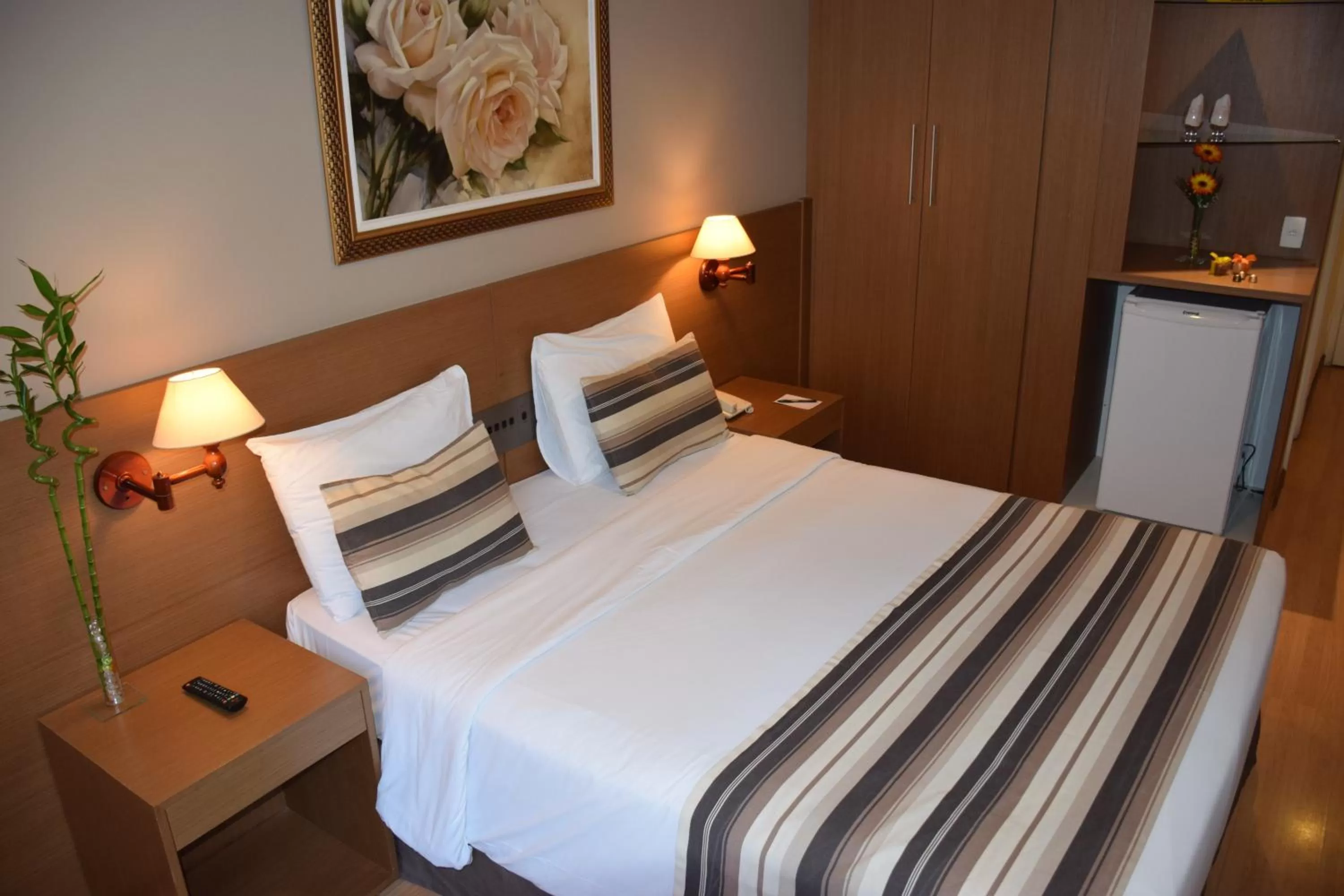 Bed in Augusto's Copacabana Hotel