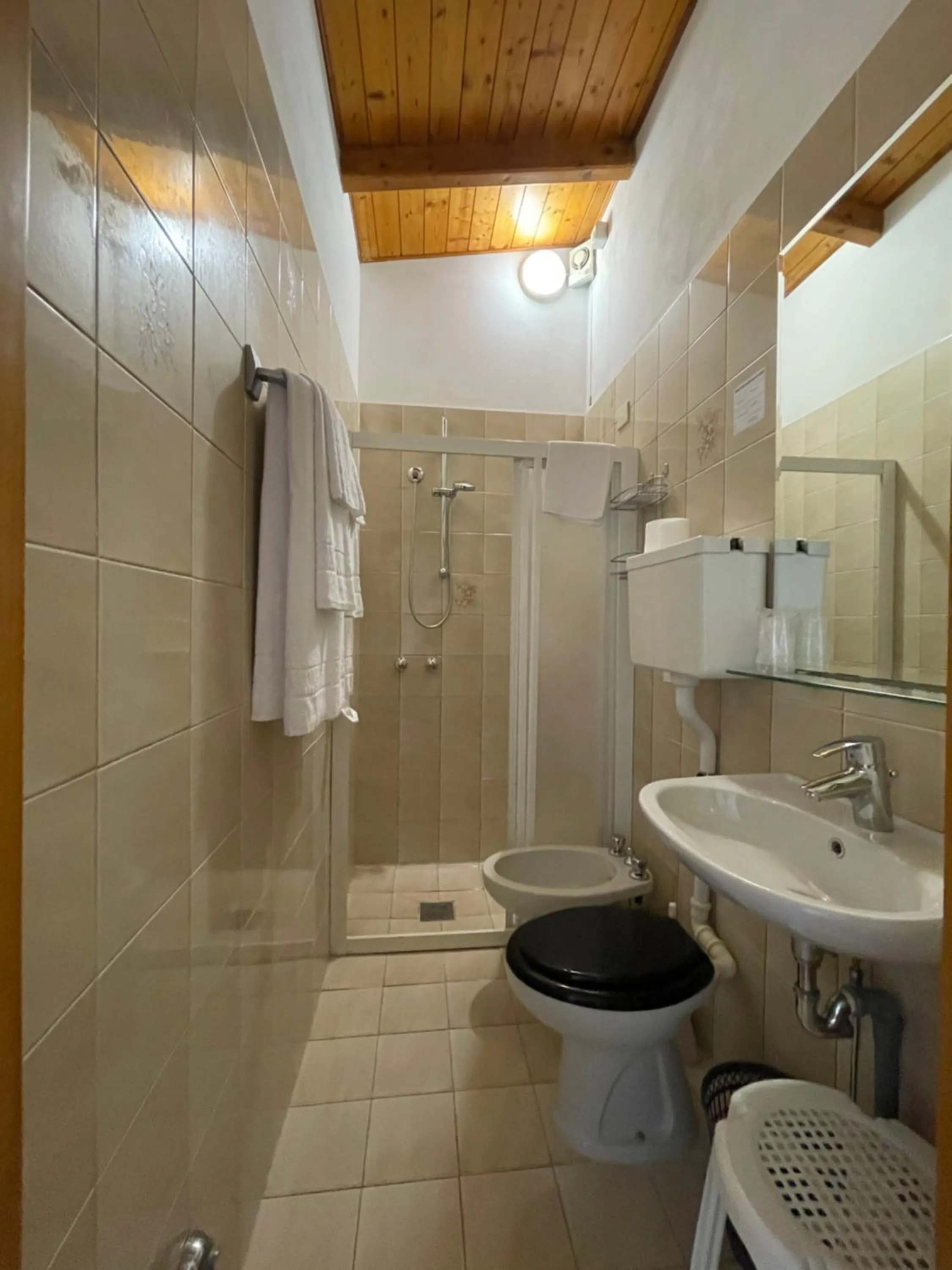 Bathroom in Hotel Rabay