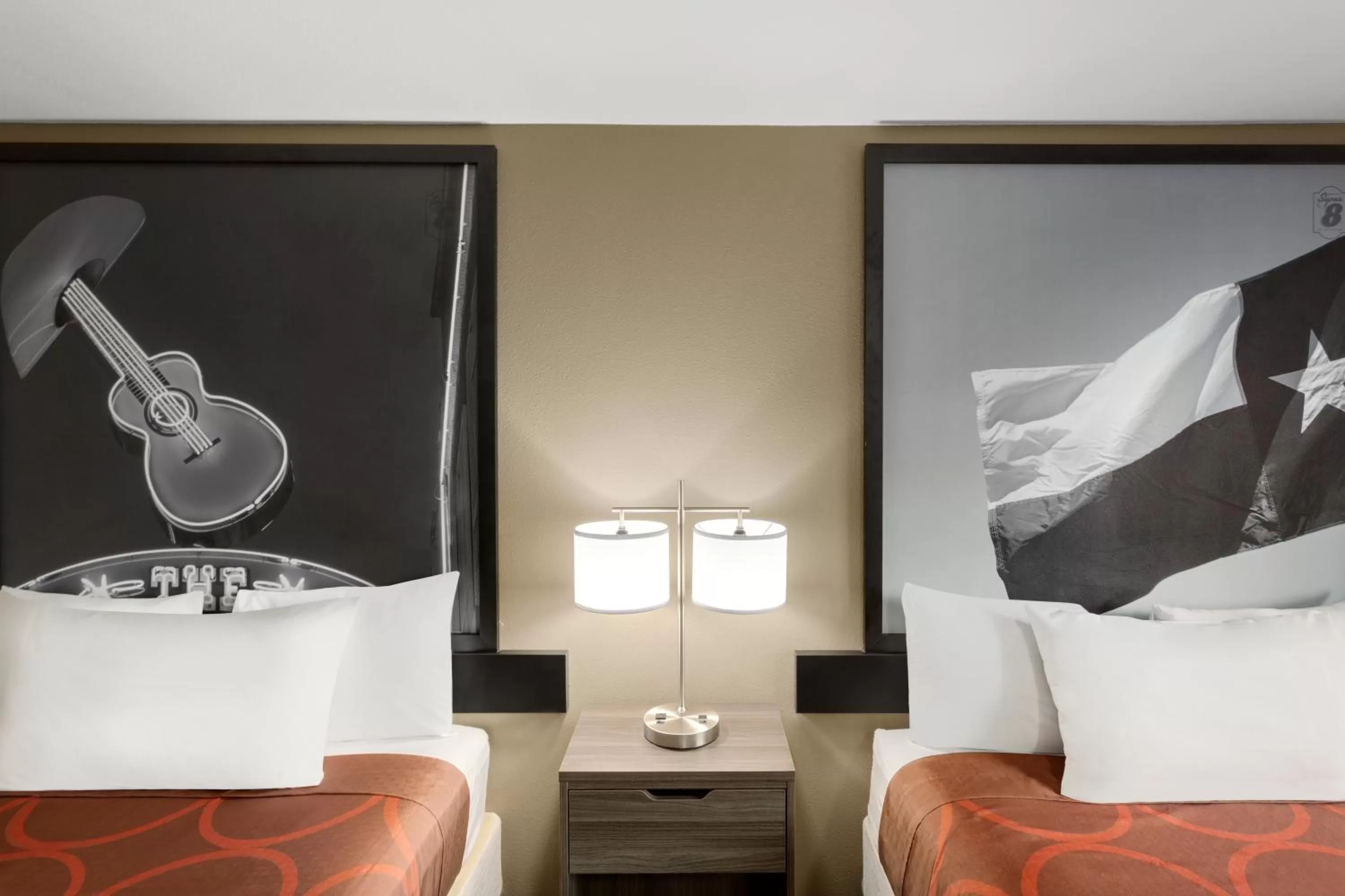 2 Queen Beds, Mobility/Hearing Impaired Accessible Room, Non-Smoking in Super 8 by Wyndham San Antonio Airport North