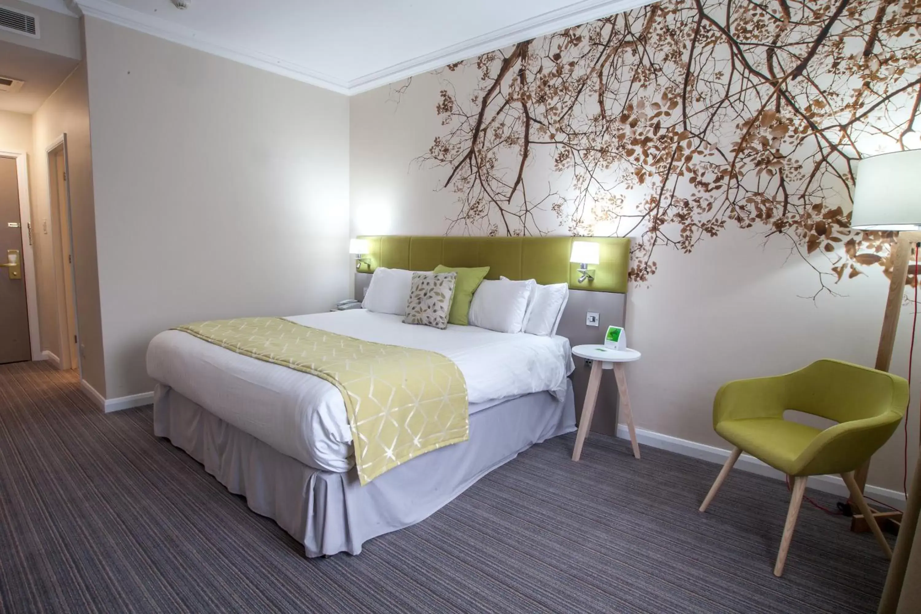 Standard Room in Holiday Inn Corby Kettering A43, an IHG Hotel Standard Room in Holiday Inn Corby Kettering A43, an IHG Hotel