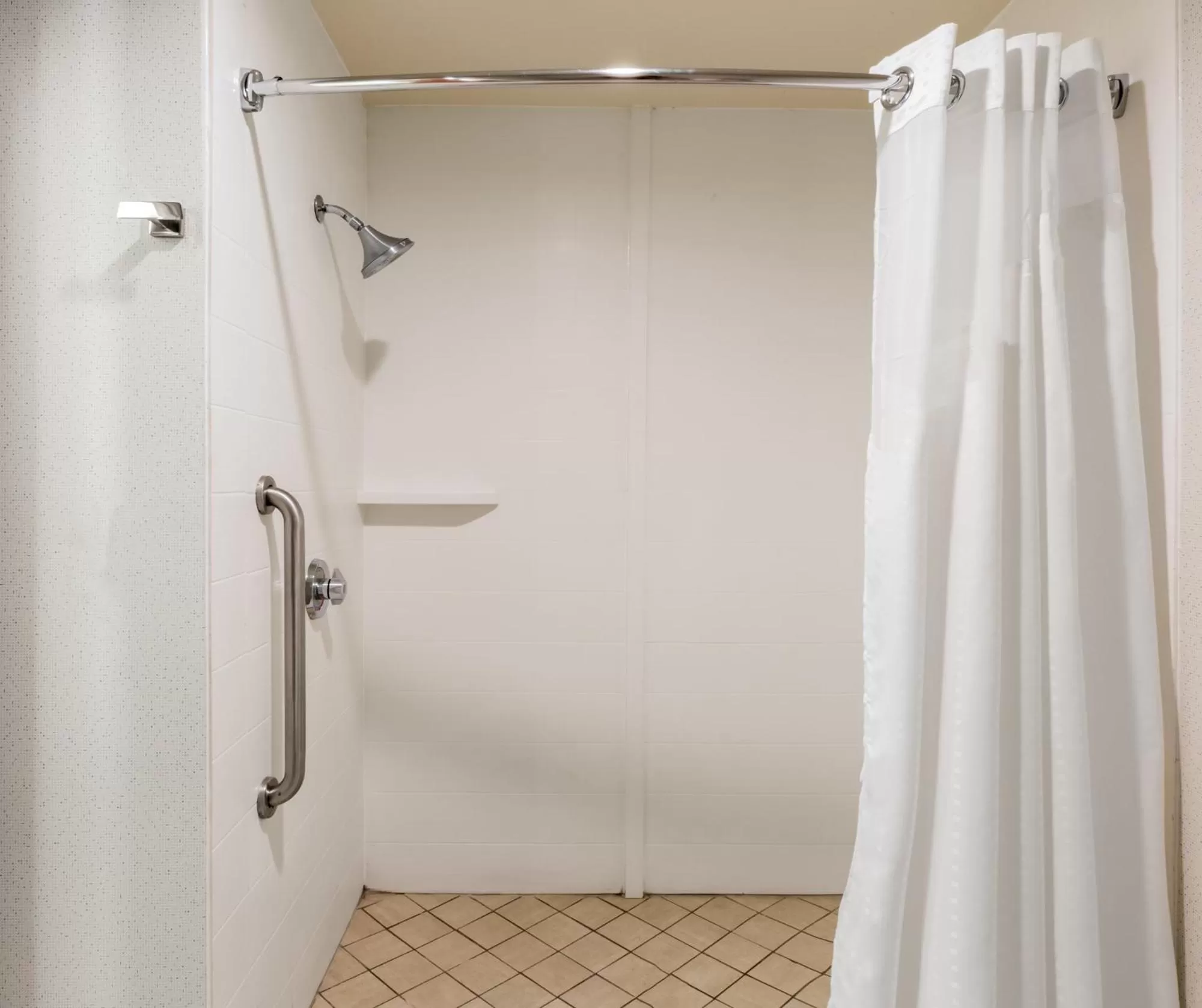 Bathroom in Holiday Inn Express Hotel & Suites Oroville Southwest by IHG