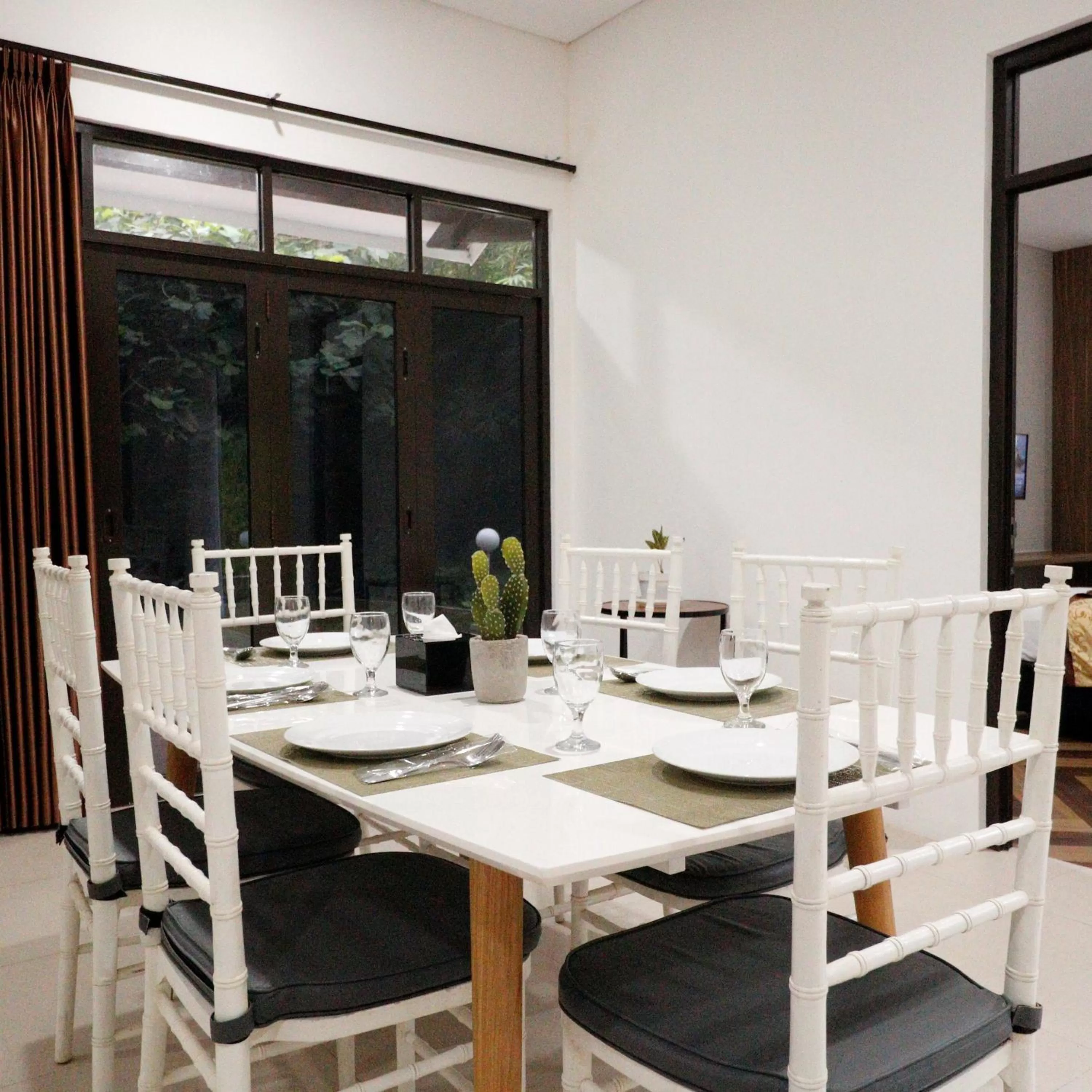 Dining area in Jatiluhur Valley Resort