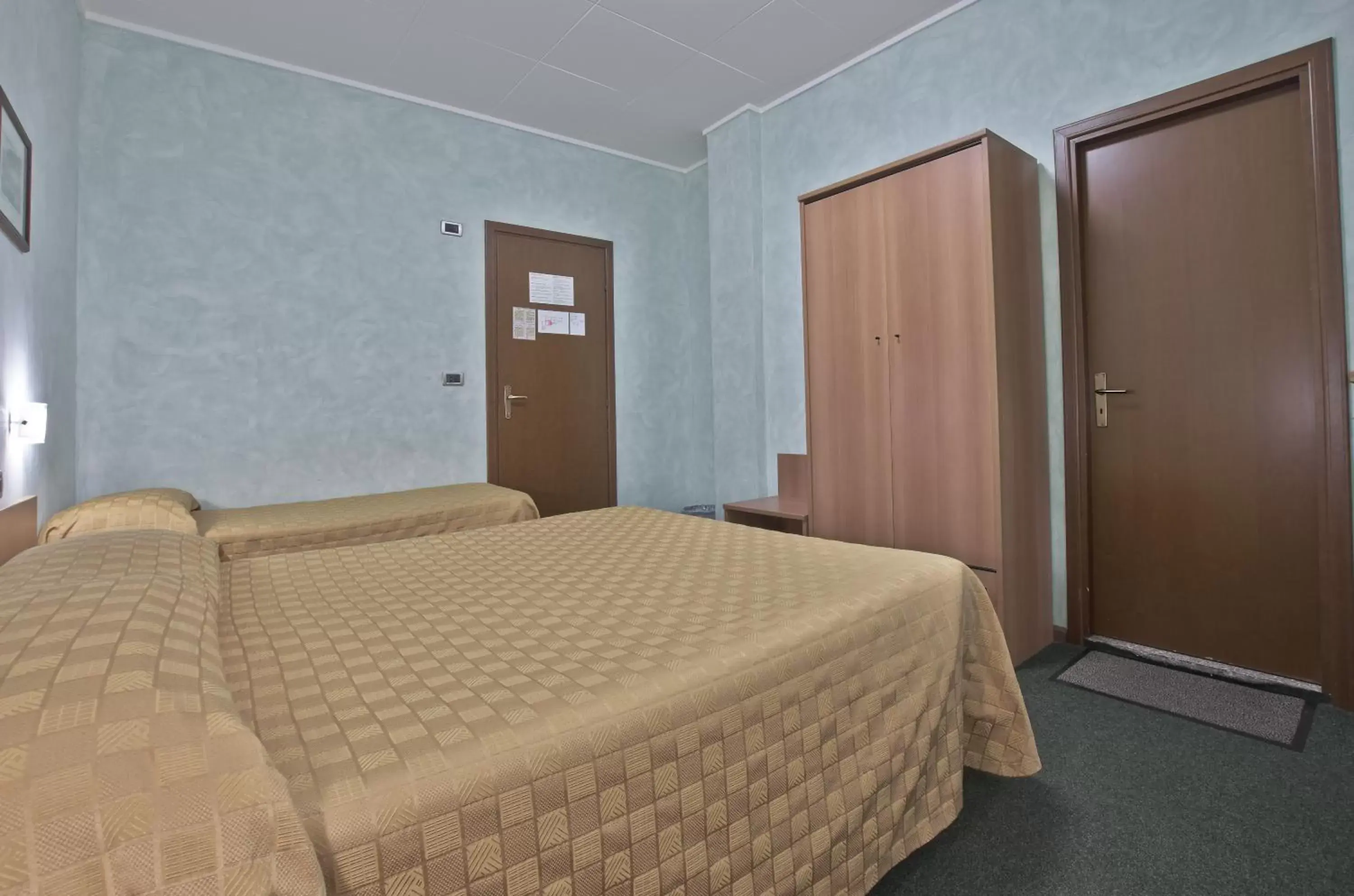 Triple Room in Hotel Valentini Inn Triple Room in Hotel Valentini Inn