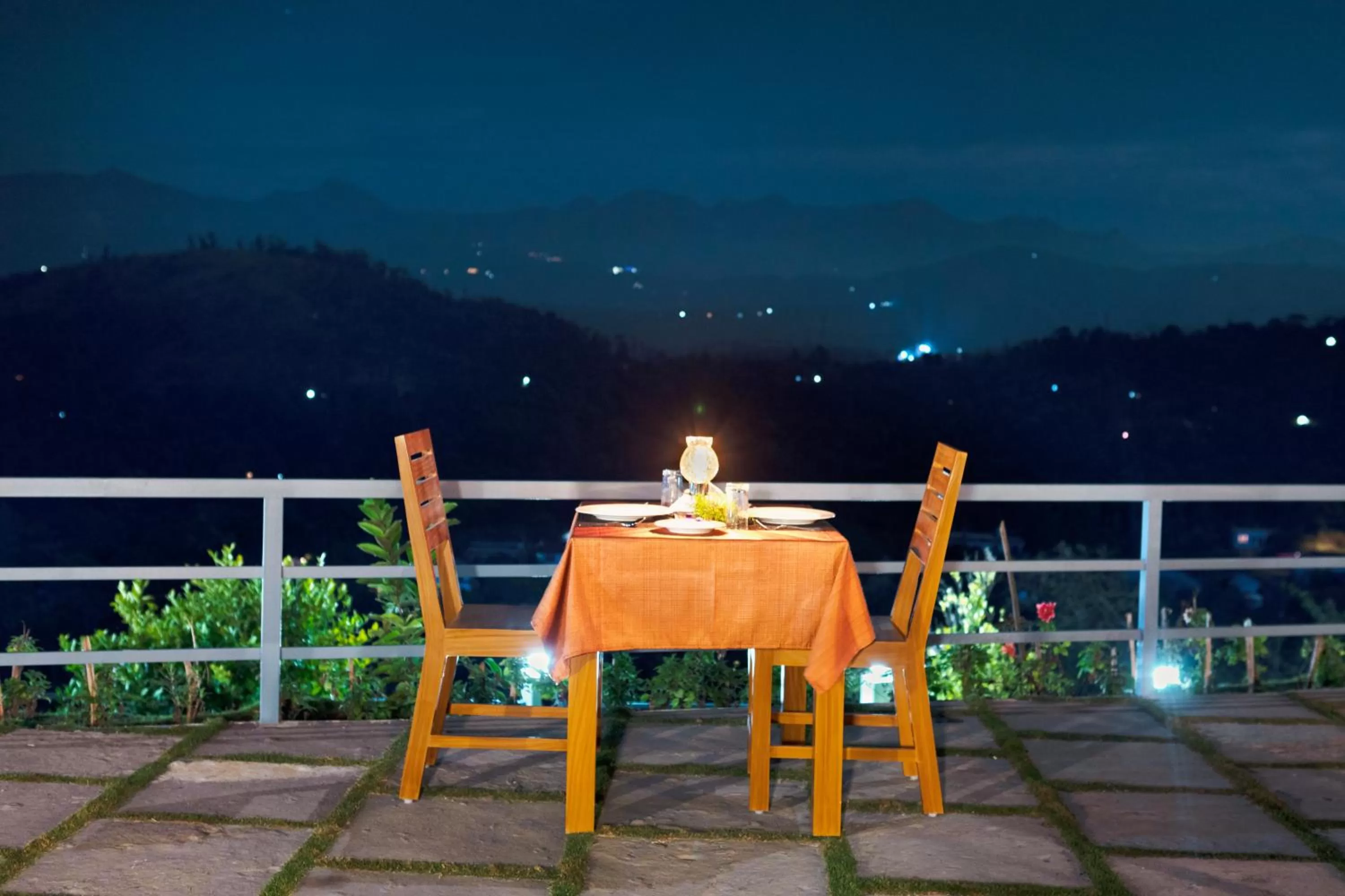 Dinner, Mountain View in Pleasant Hill Resort