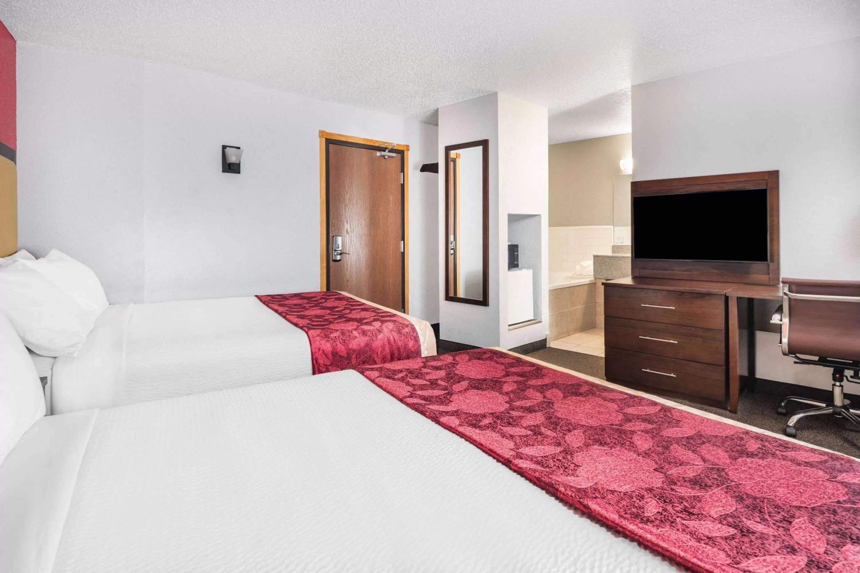 Bed in Ramada by Wyndham Keystone Near Mt Rushmore