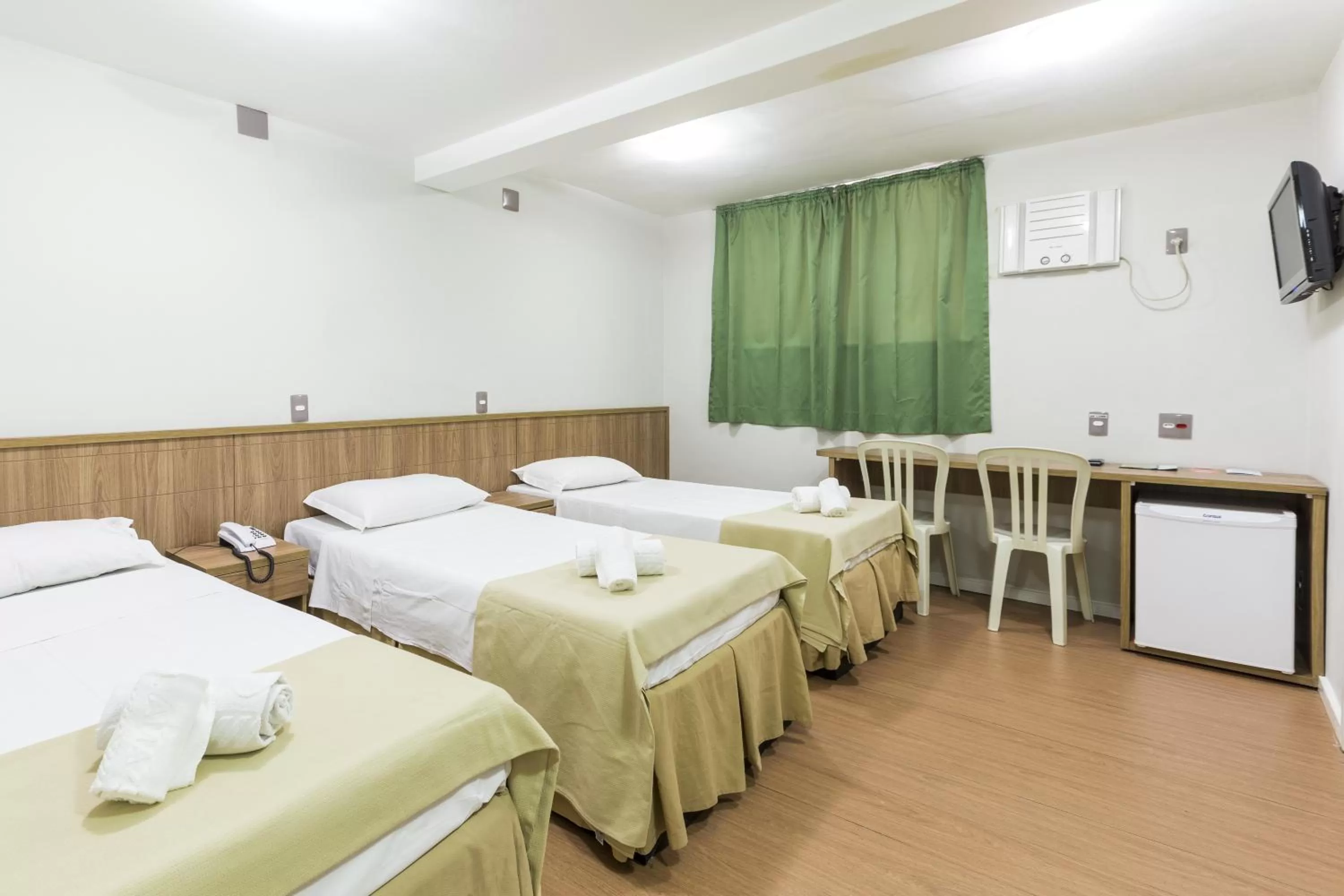 Photo of the whole room, Bed in Gamboa Rio Hotel