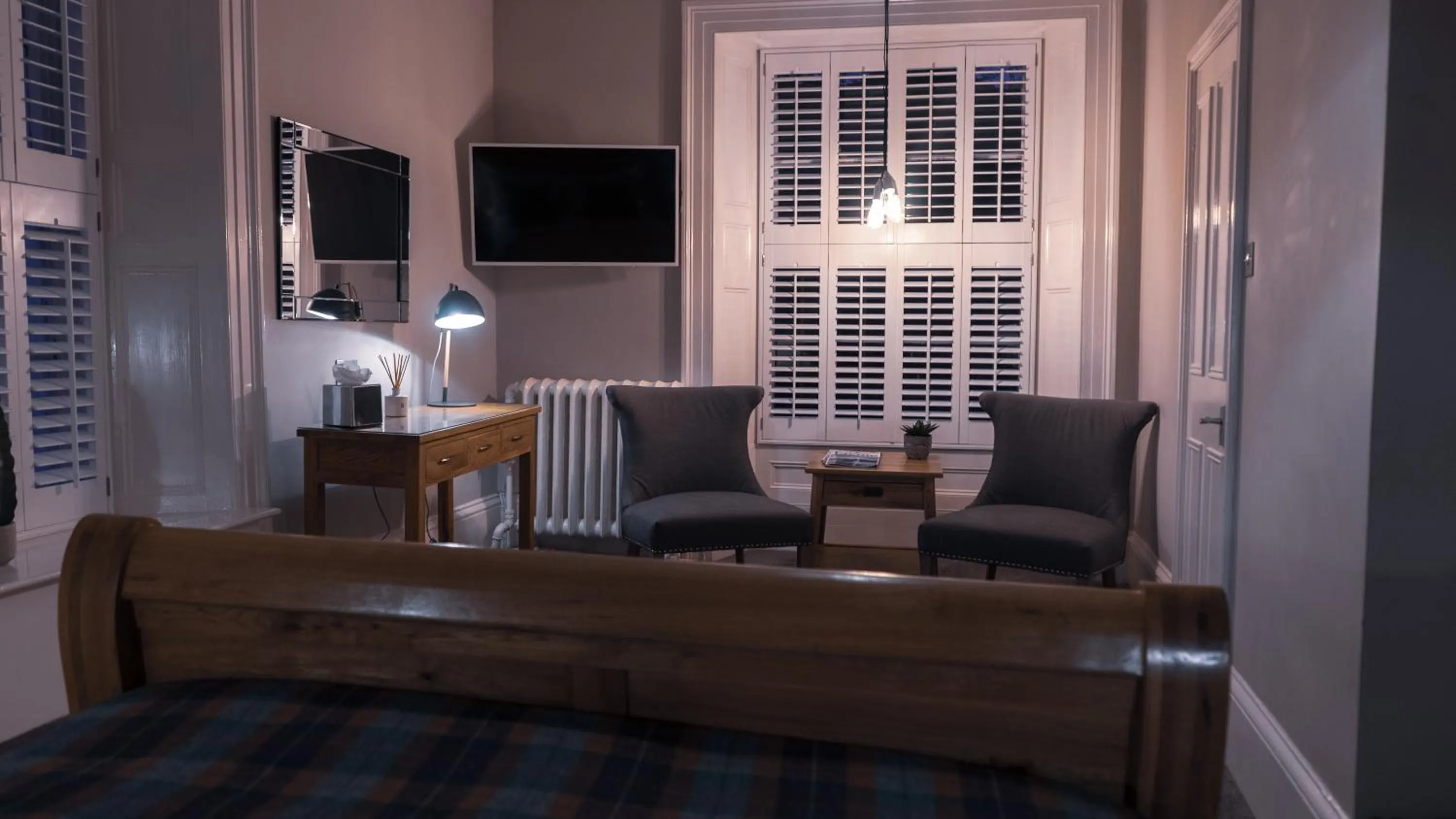 TV and multimedia in Tweedies Bar and Lodge