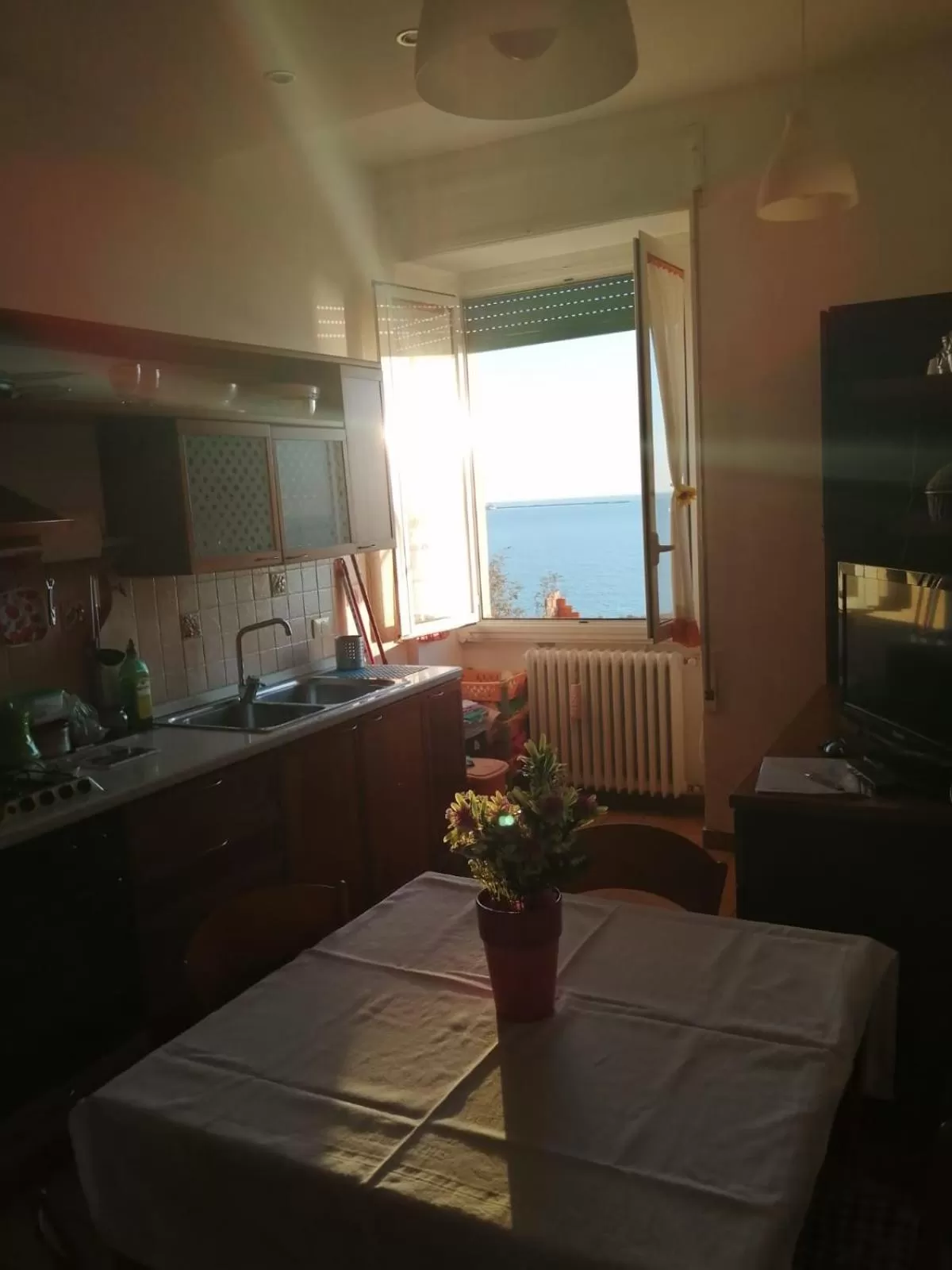 Kitchen/Kitchenette in Mediterraneo Travel