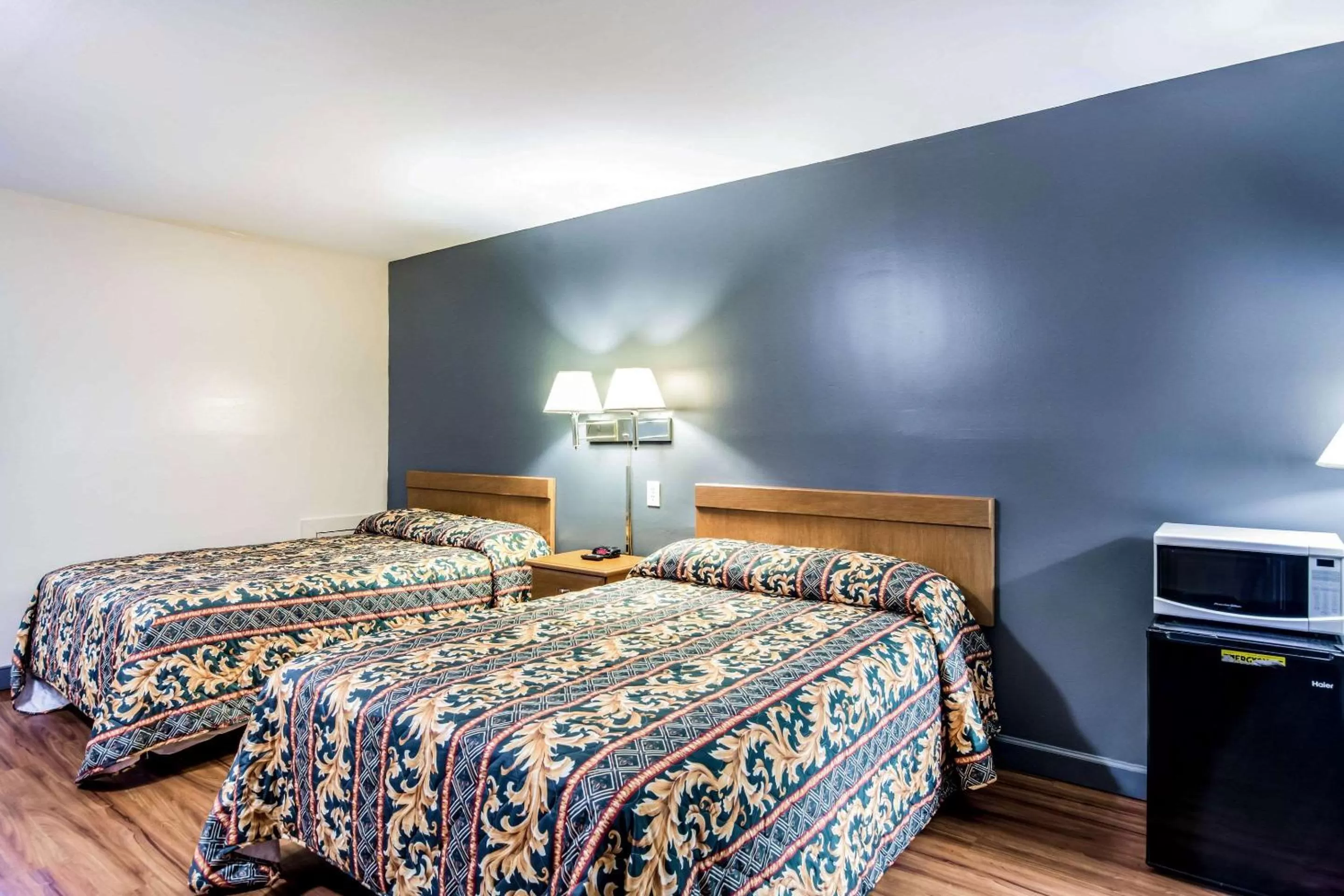 Bedroom, Bed in Rodeway Inn North Chesterfield-Richmond