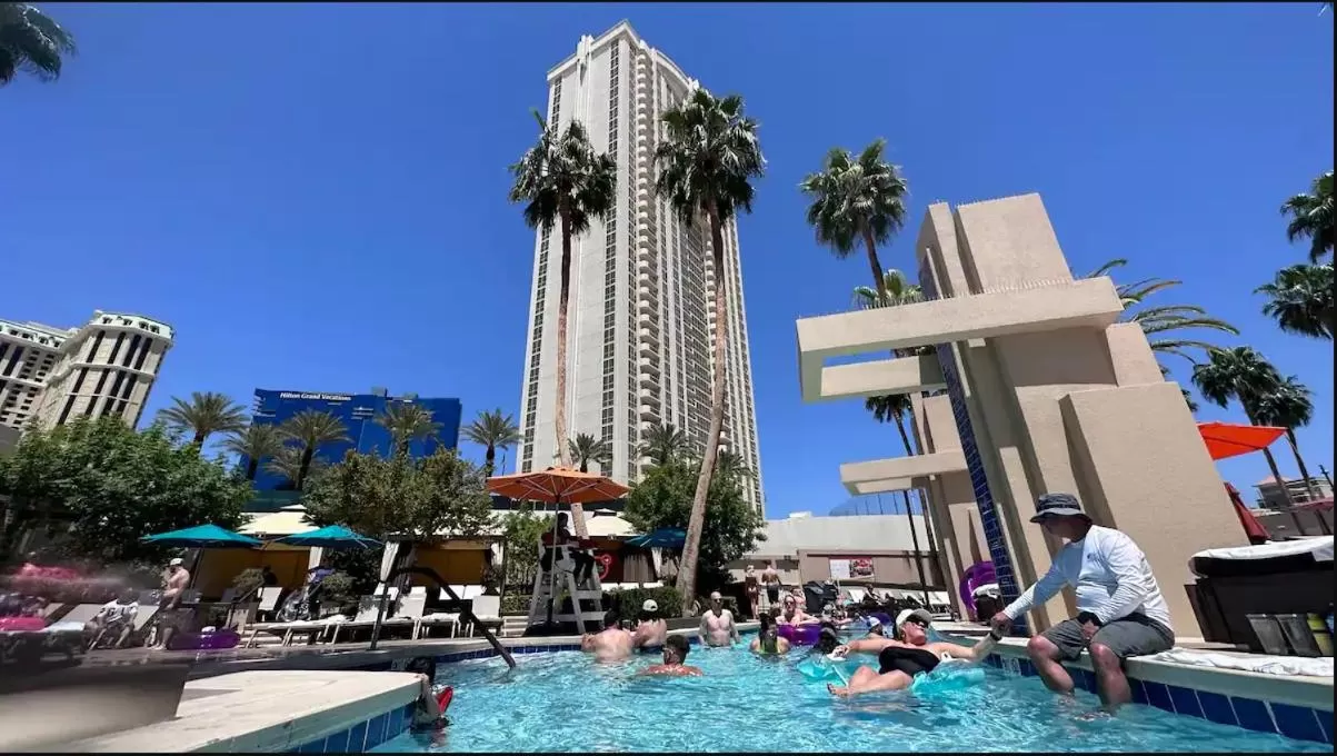 Day in MGM Signature Towers by FantasticStay