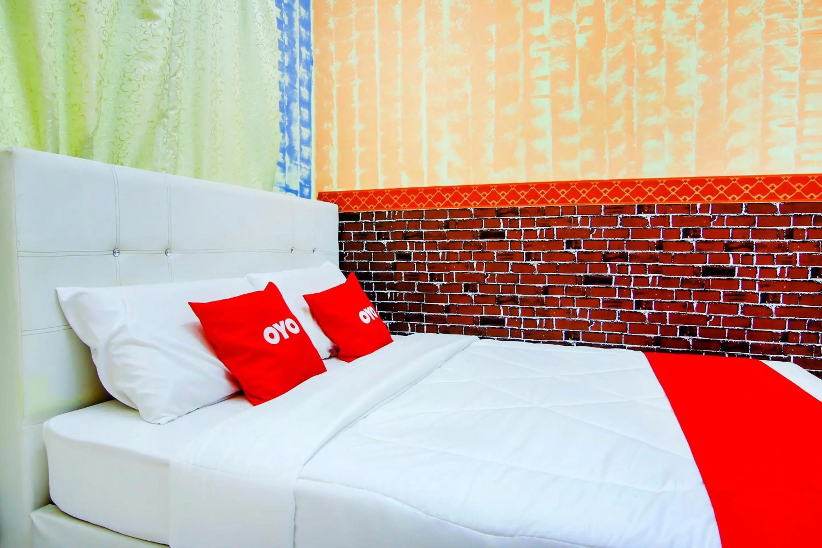 View (from property/room), Bed in Tangkak Mawadahh Inn Stay