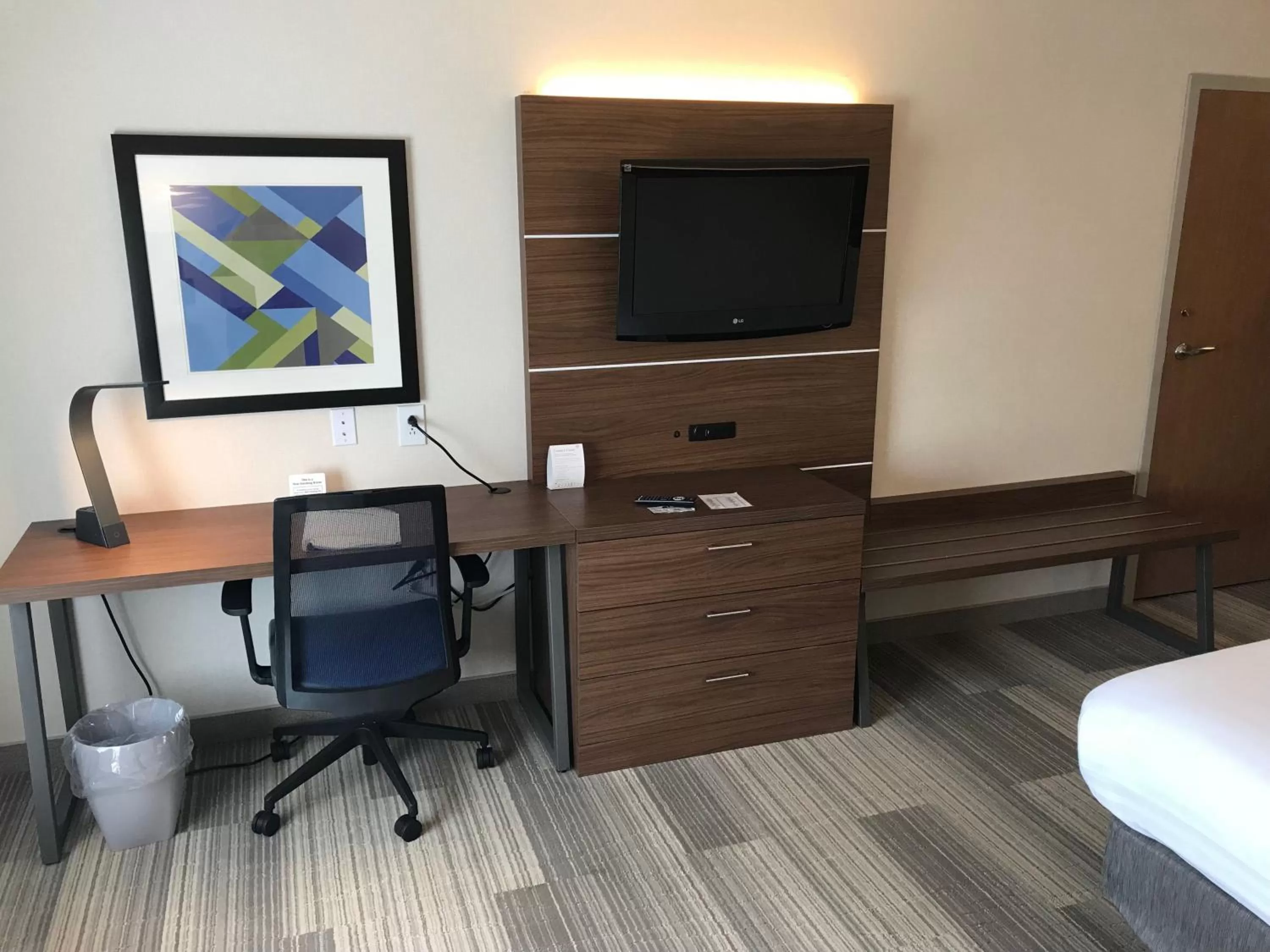 TV and multimedia, Bed in Holiday Inn Express Rochester-Victor by IHG