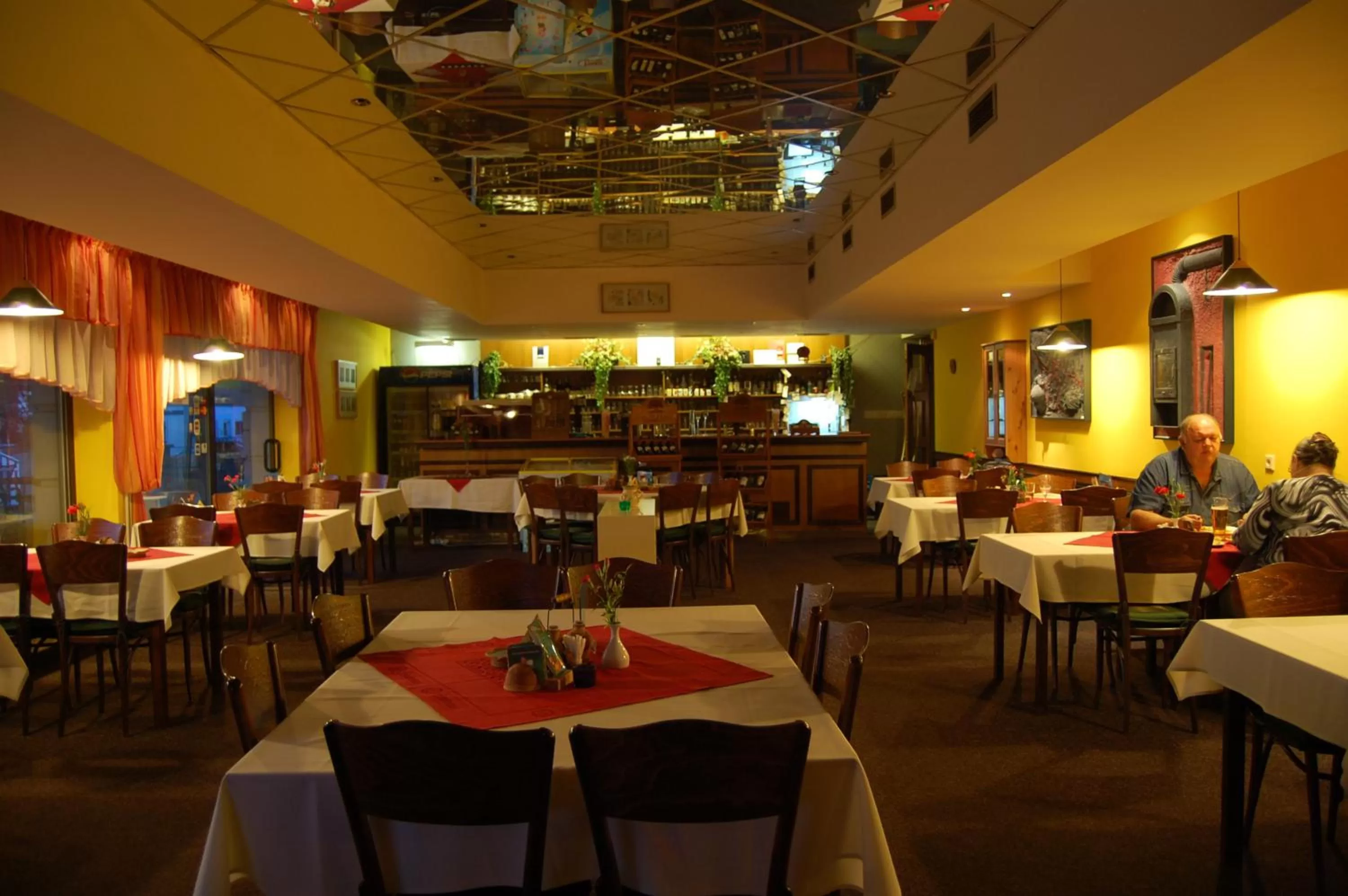 Restaurant/Places to Eat in Hotel Sloup