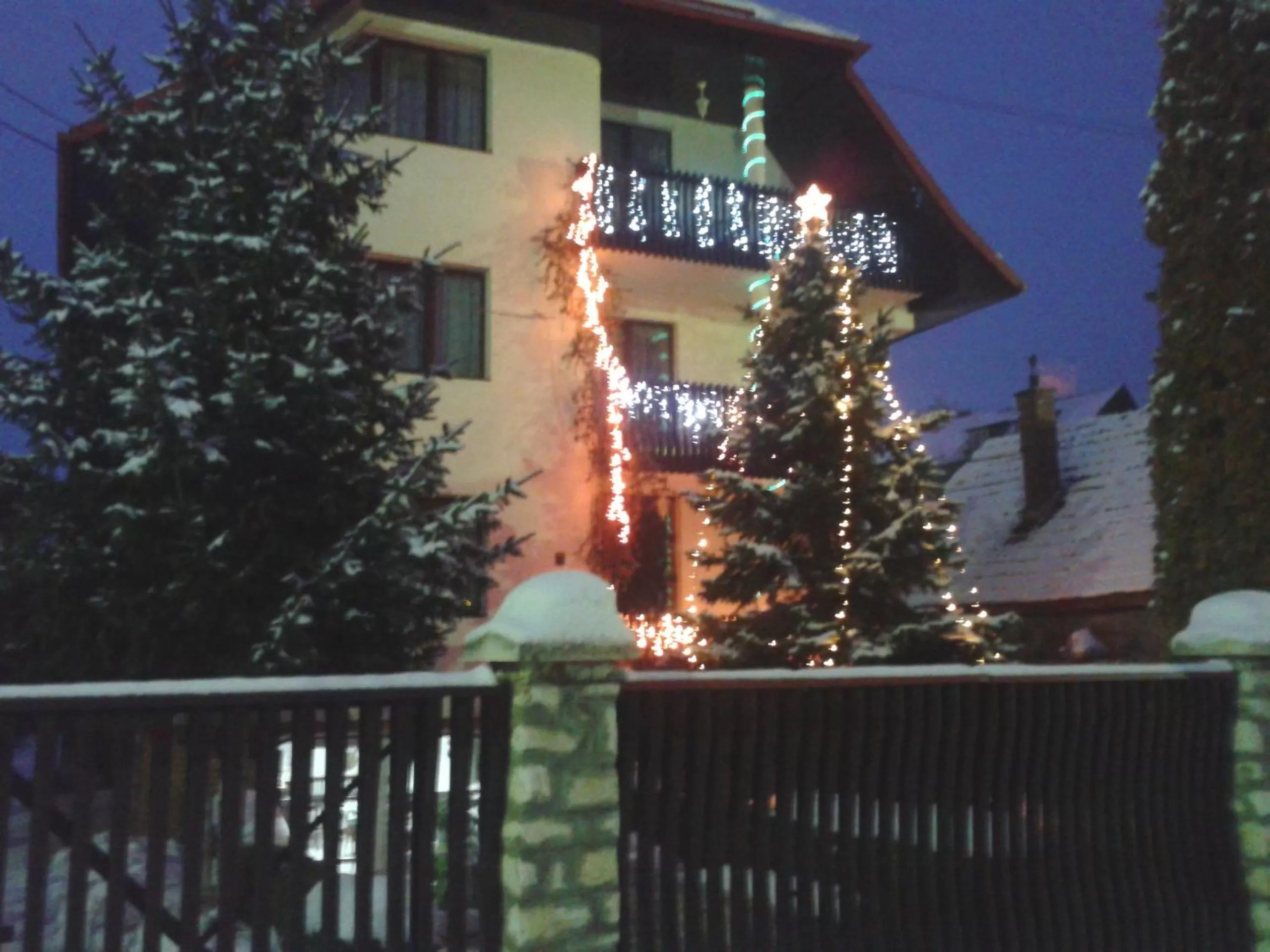 Facade/entrance, Winter in Csaki Vendeghaz