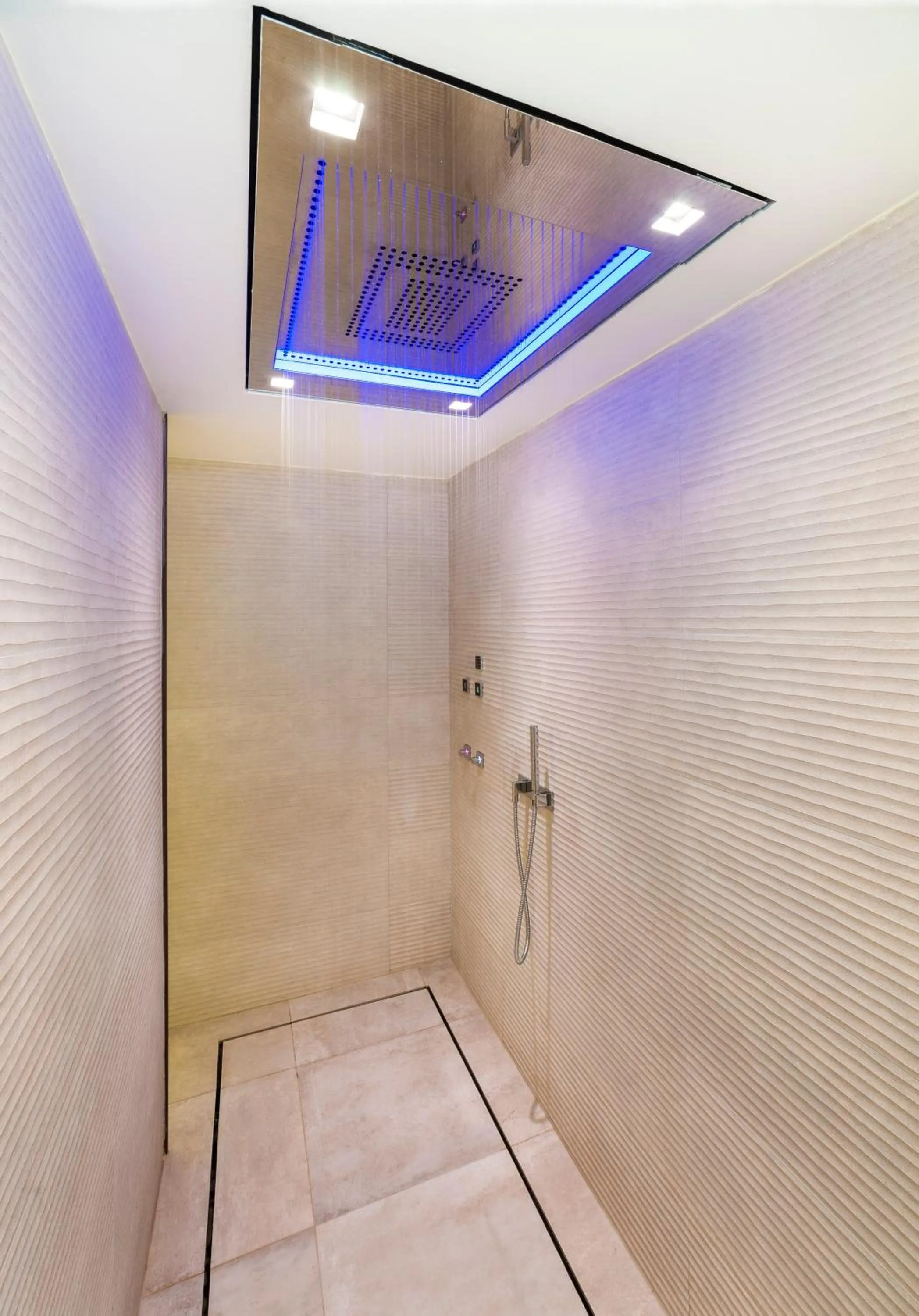 Spa and wellness centre/facilities in Hotel Serrano Palace