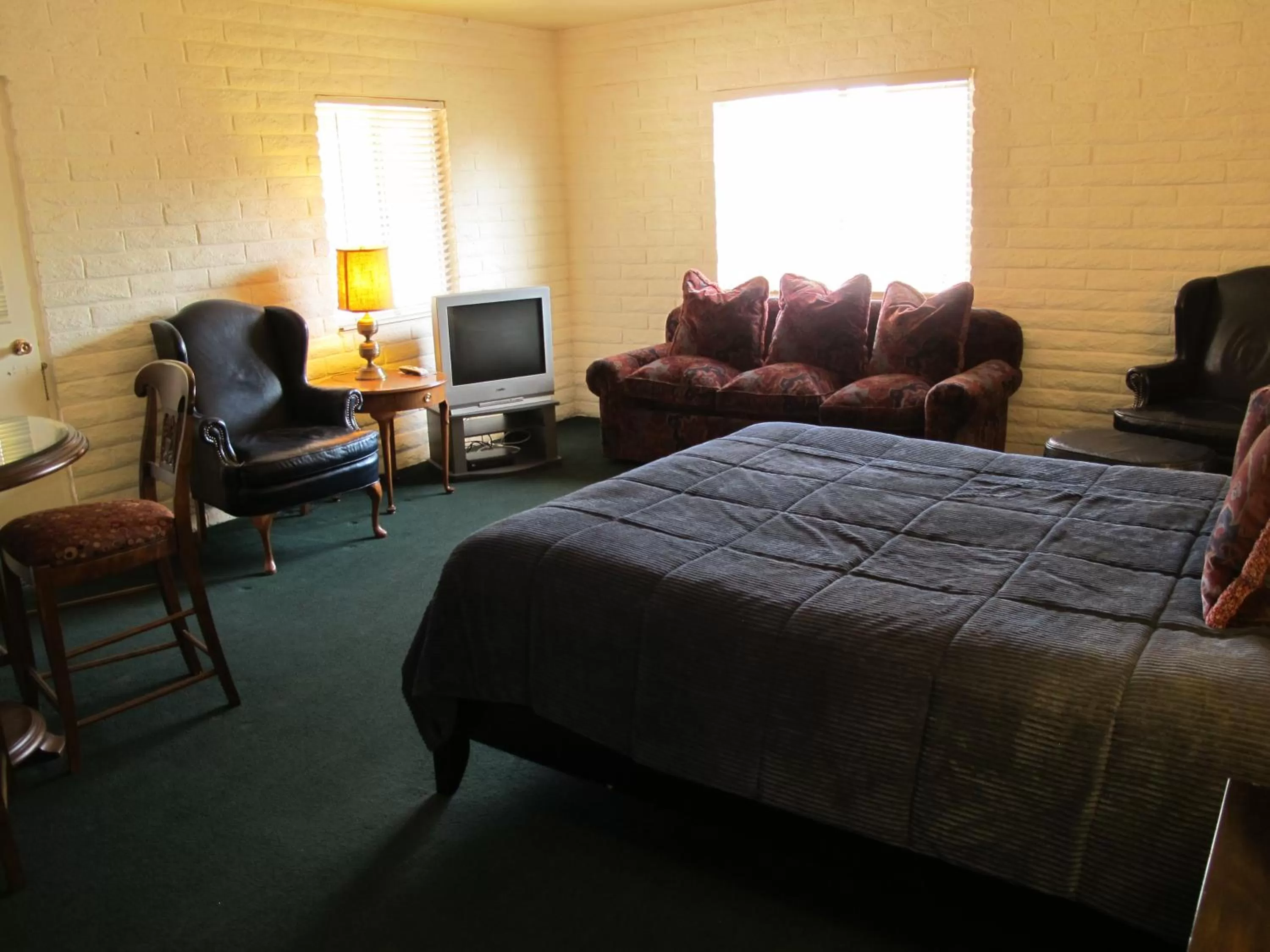 Bed in Stage Stop Inn