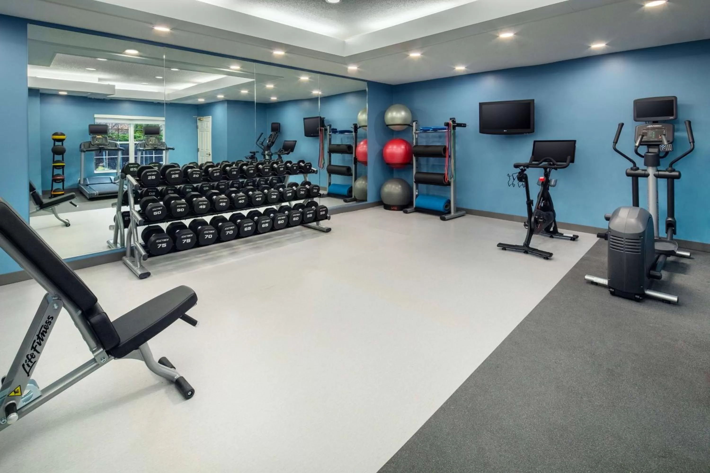 Fitness centre/facilities in Homewood Suites by Hilton Columbus-Dublin