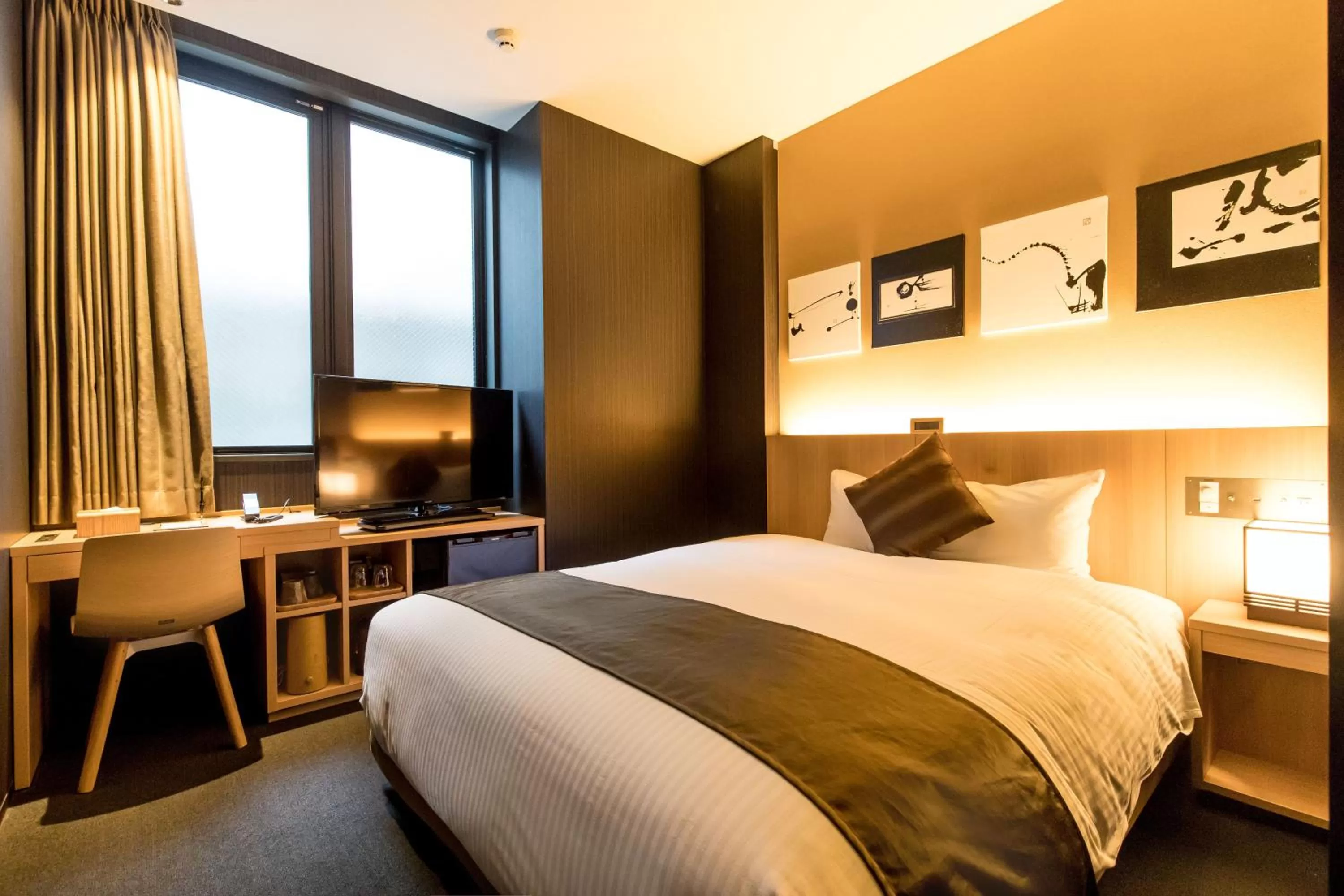 Photo of the whole room, Bed in Hotel Wing International Kyoto - Shijo Karasuma