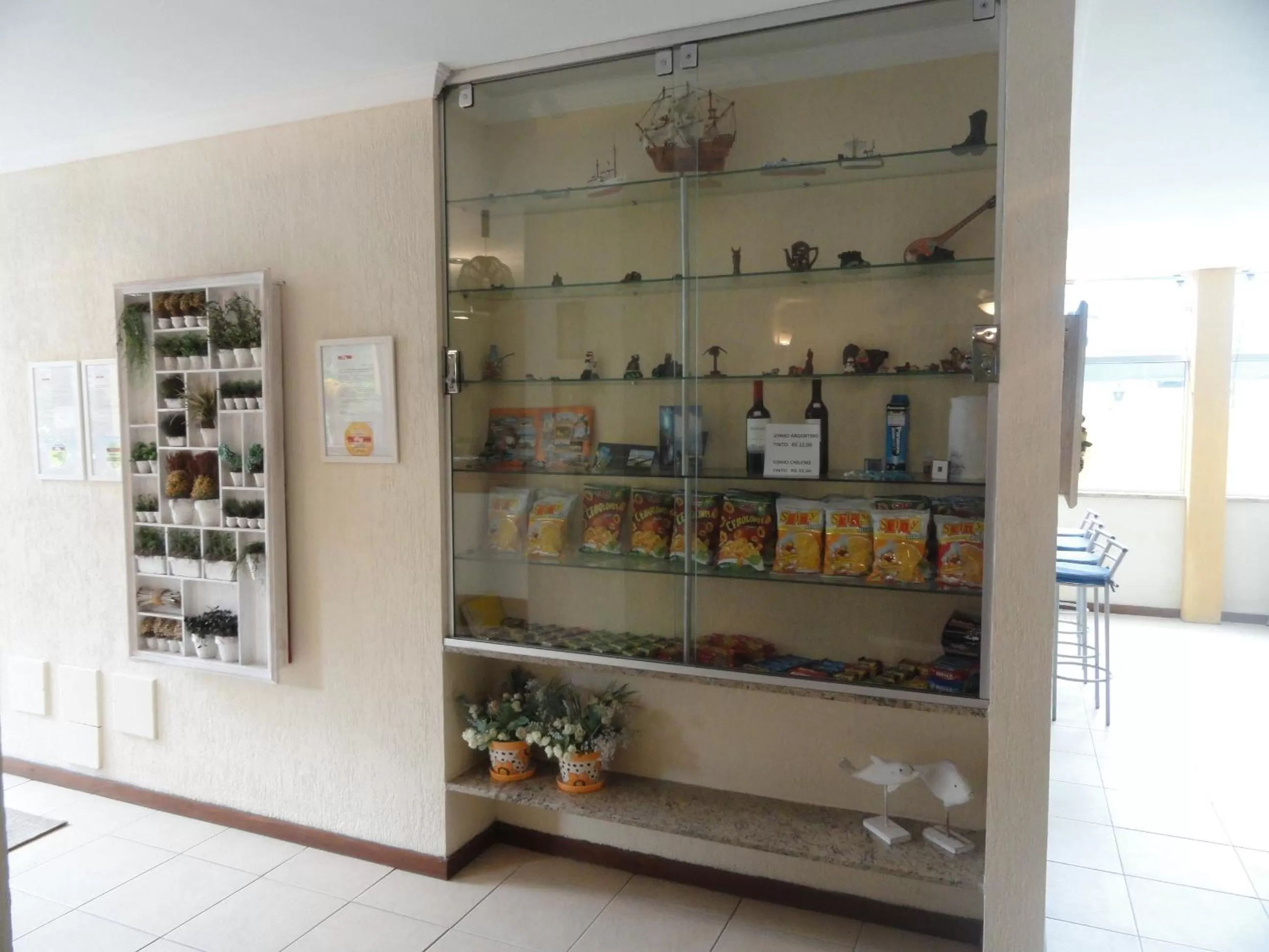 Decorative detail in Village du Soleil