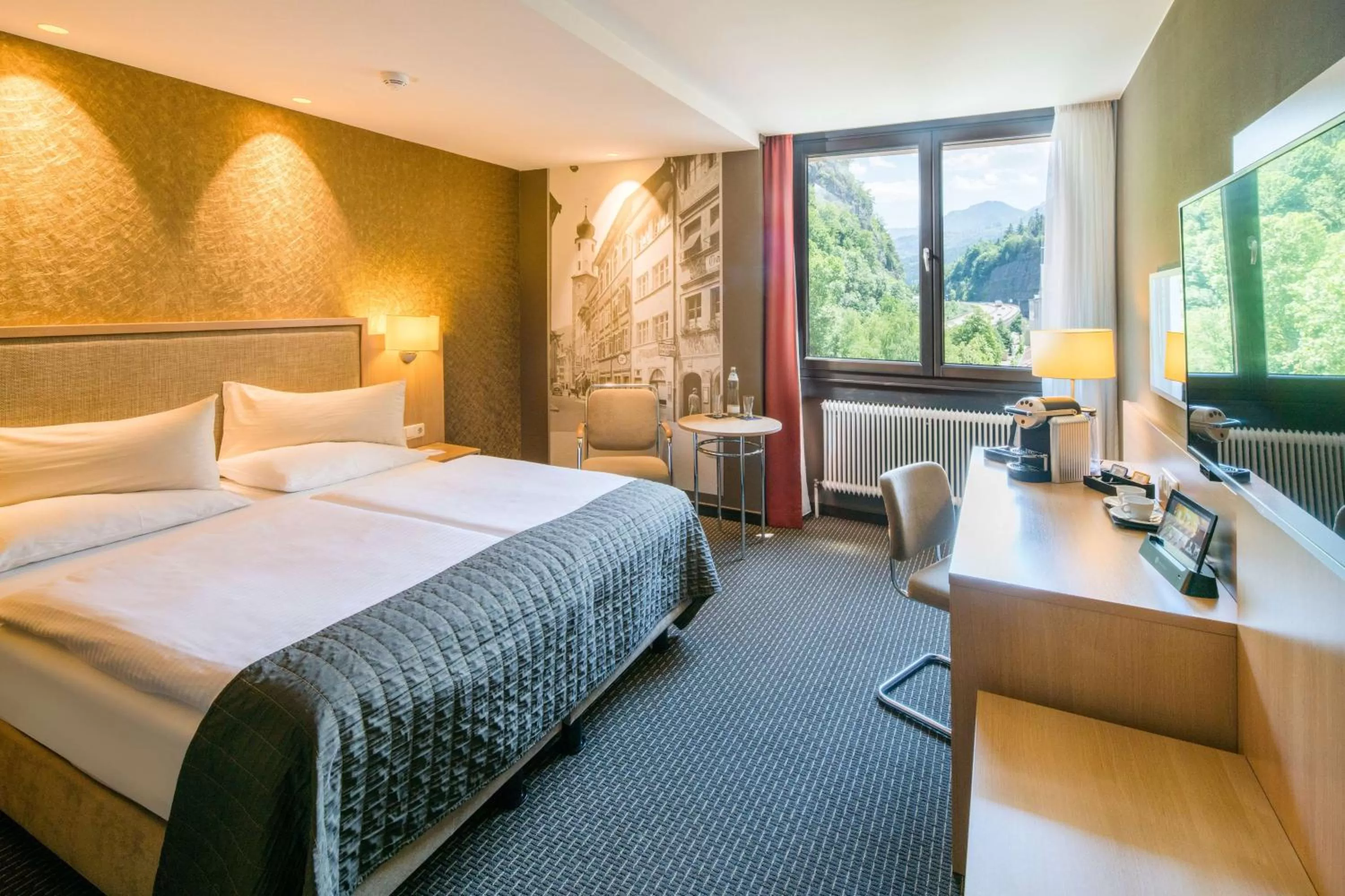 Double Room with 1 King Bed in Best Western Premier Central Hotel Leonhard